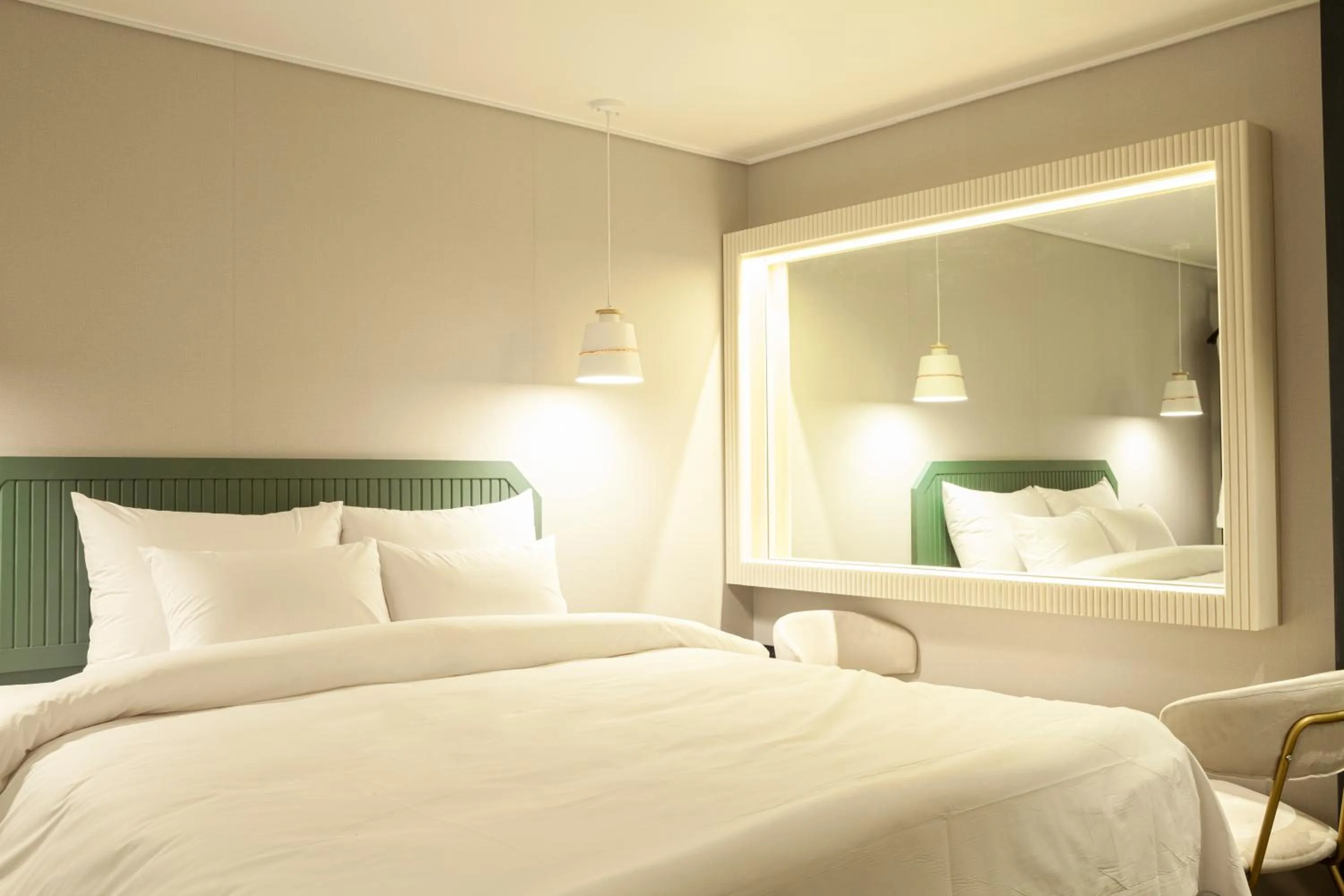 Bed in Sinan Equelim Hotel