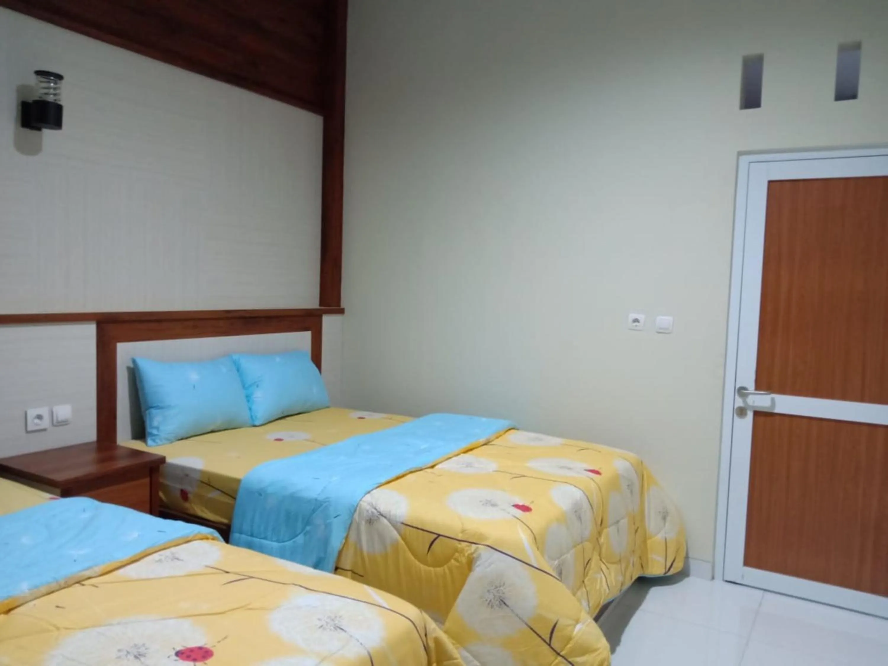 Bedroom, Bed in Hotel Abad Baru 1