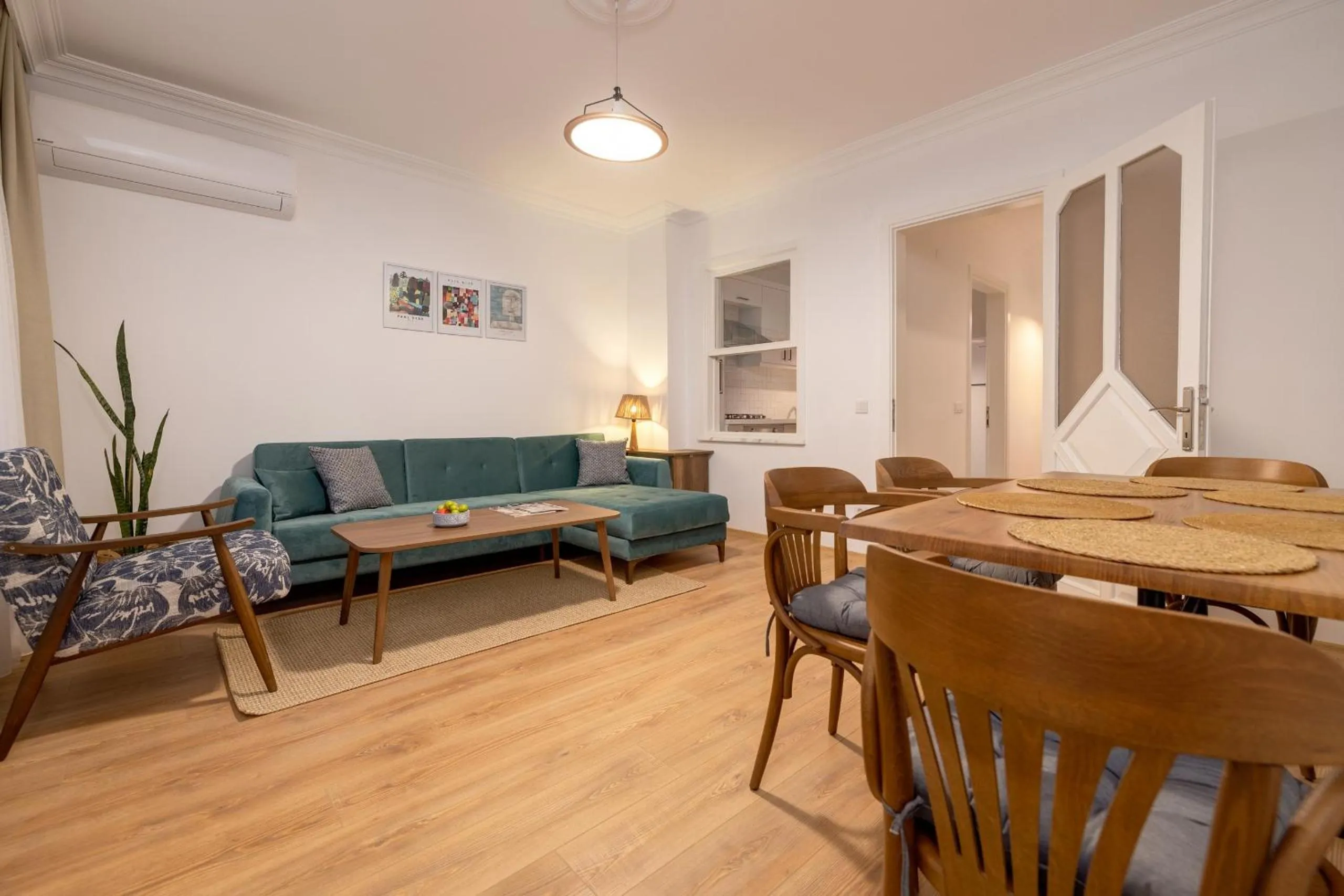 Living room in Gurel Garden House