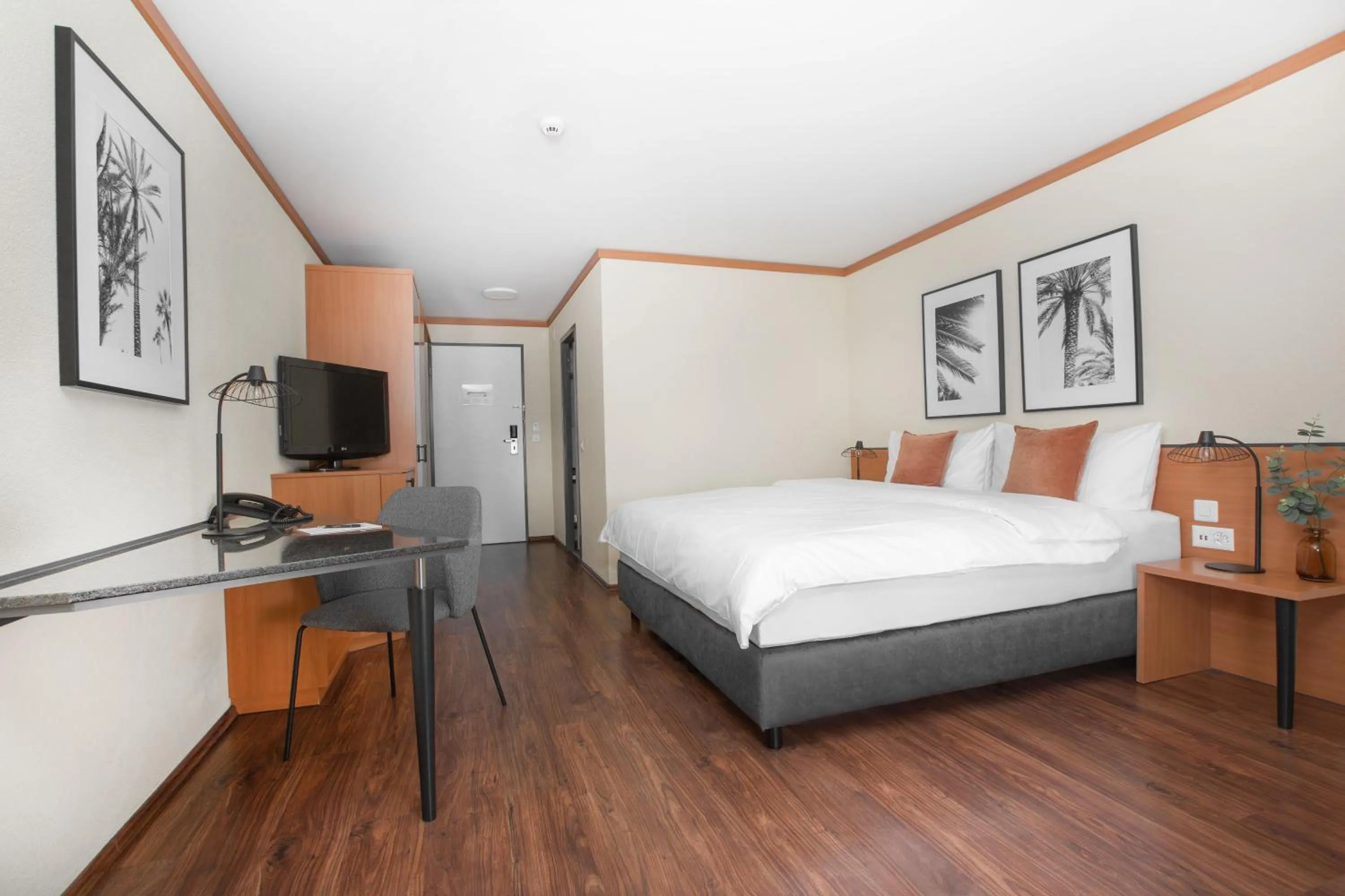 Bedroom, Bed in HOTEL ENGEL LIESTAL - Business & Lifestyle