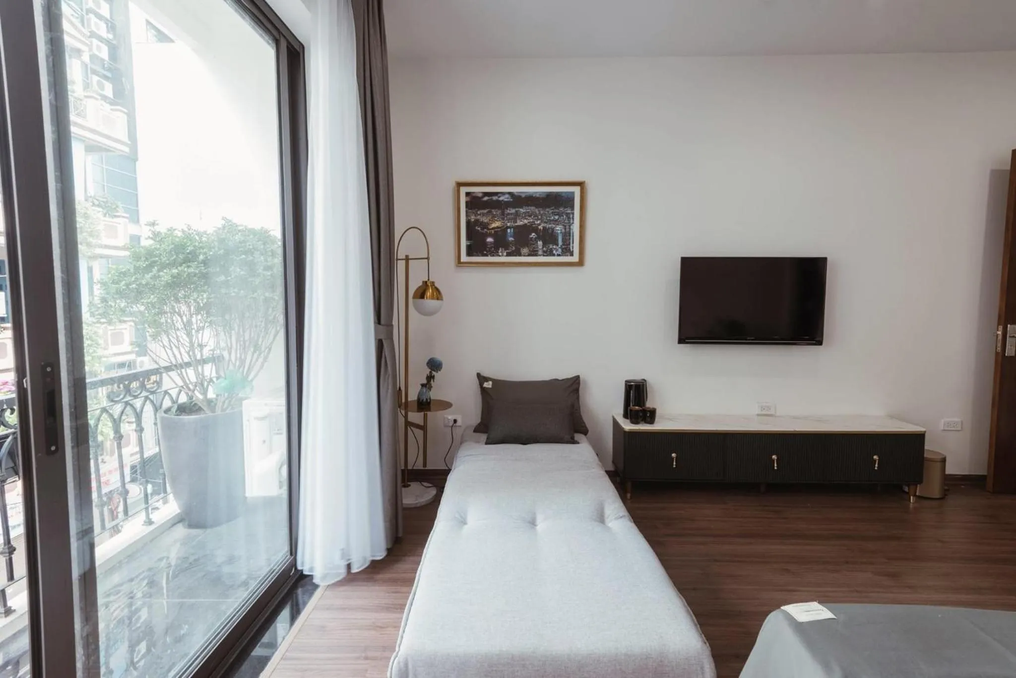 TV and multimedia, Bed in The Q Boutique and Home