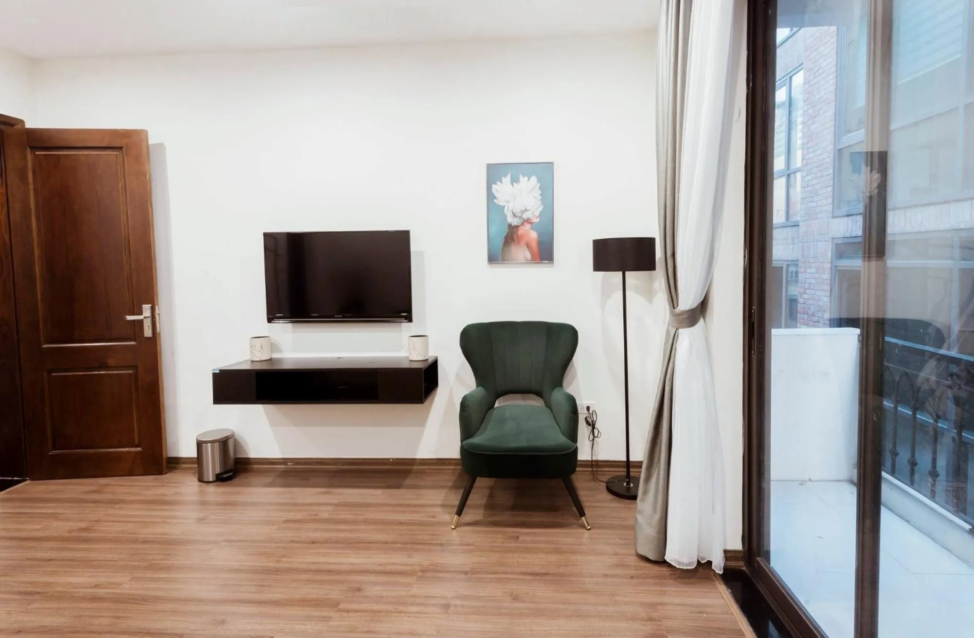 TV and multimedia in The Q Boutique and Home