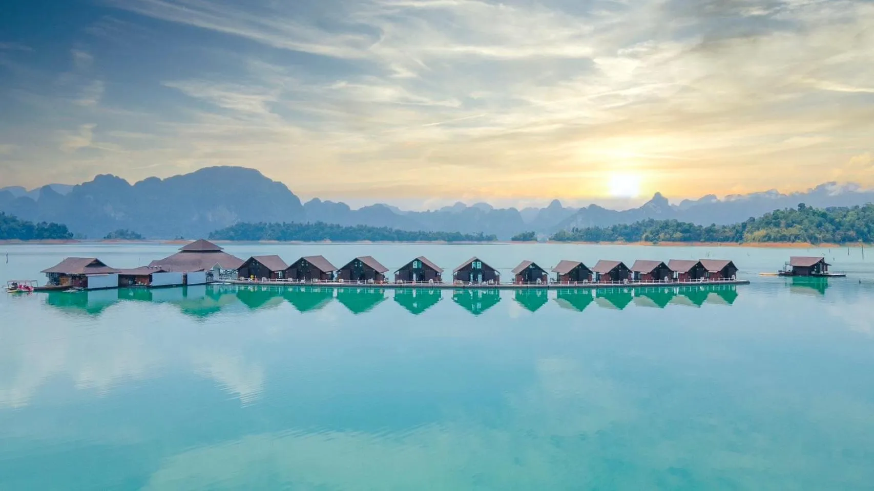 Property building in 500 Rai Floating Resort