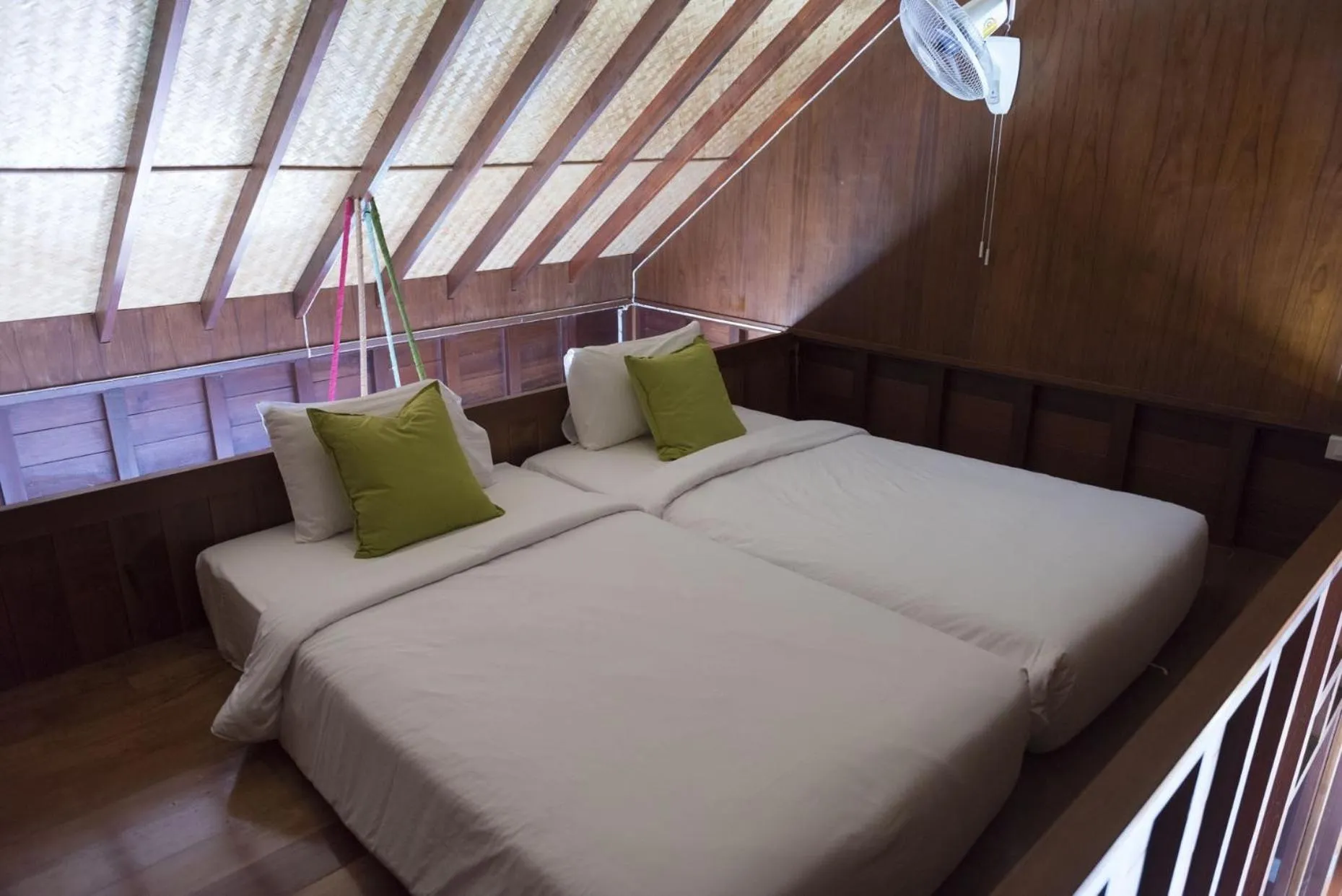 Bed in 500 Rai Floating Resort