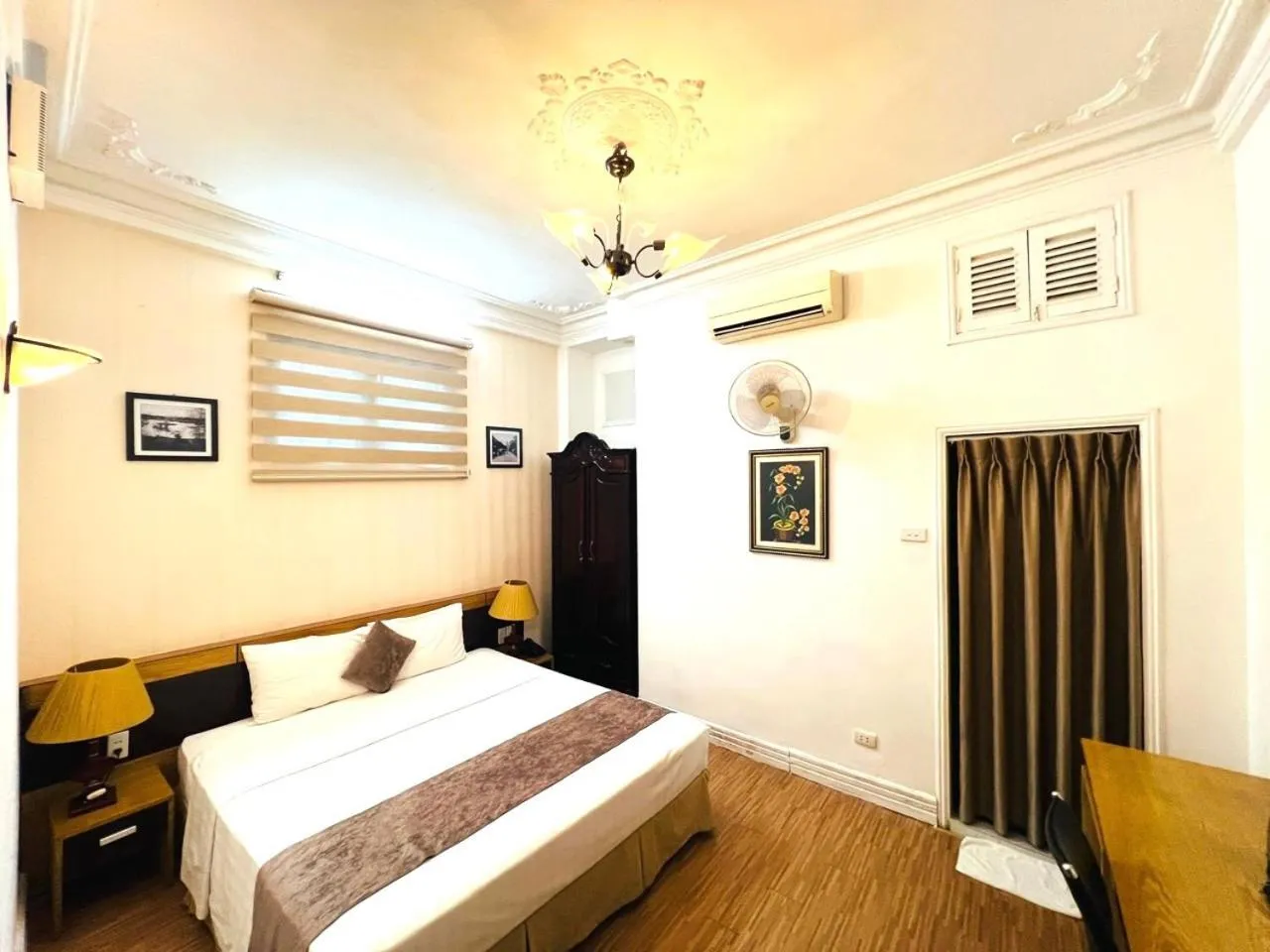 Bed in Hanoi Win Hotel & Travel