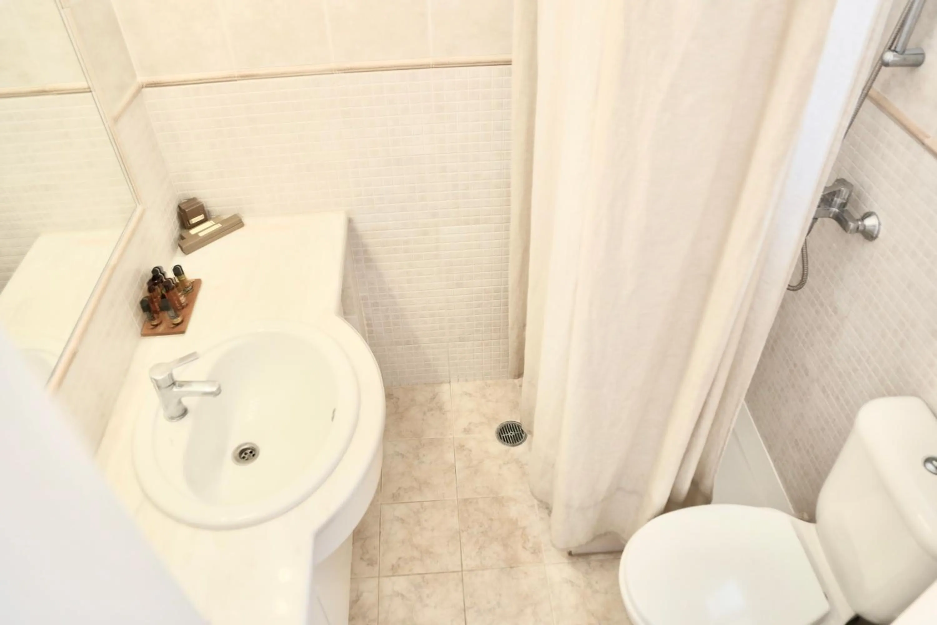 Shower in Ubud Mykonos