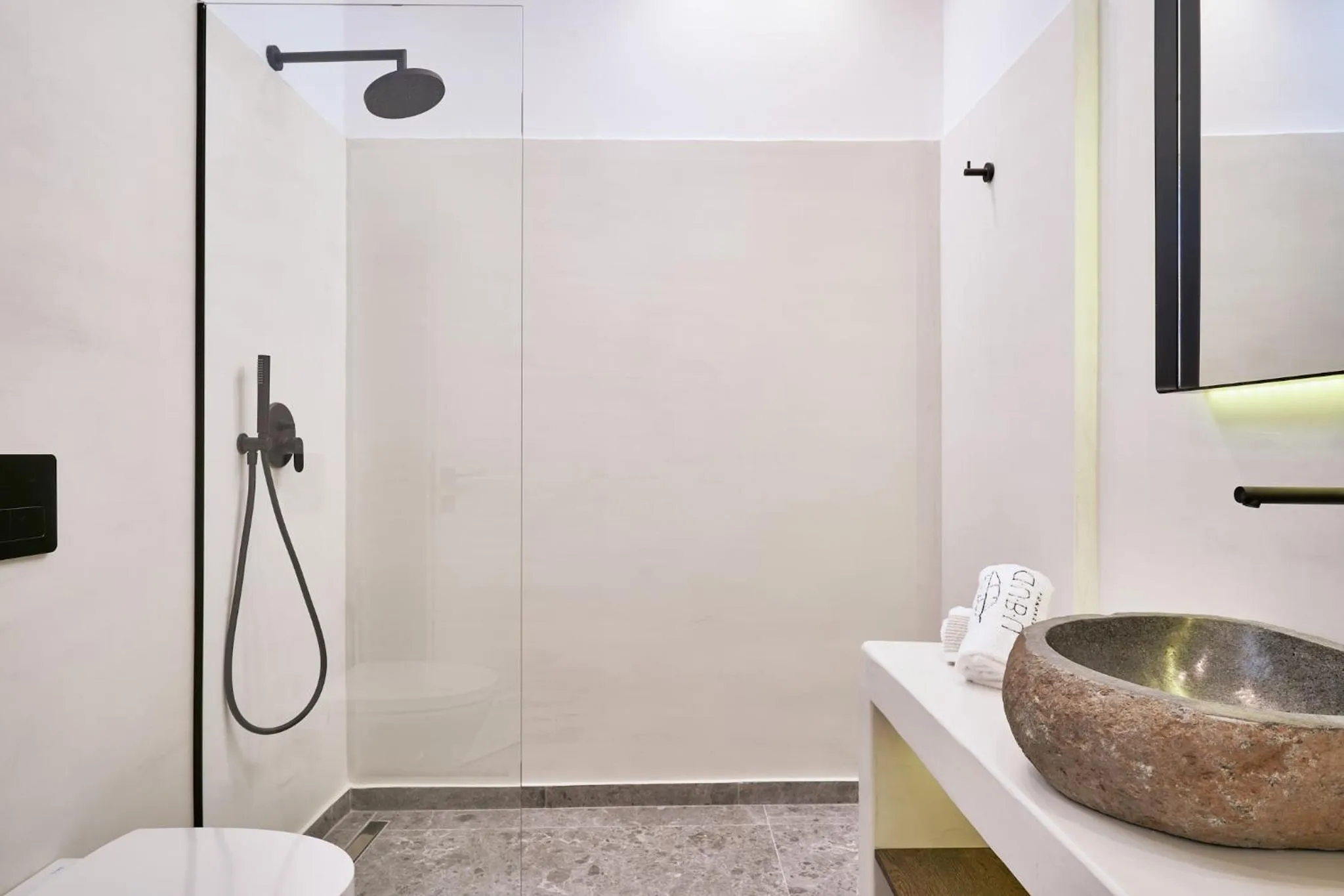 Shower in Ubud Mykonos