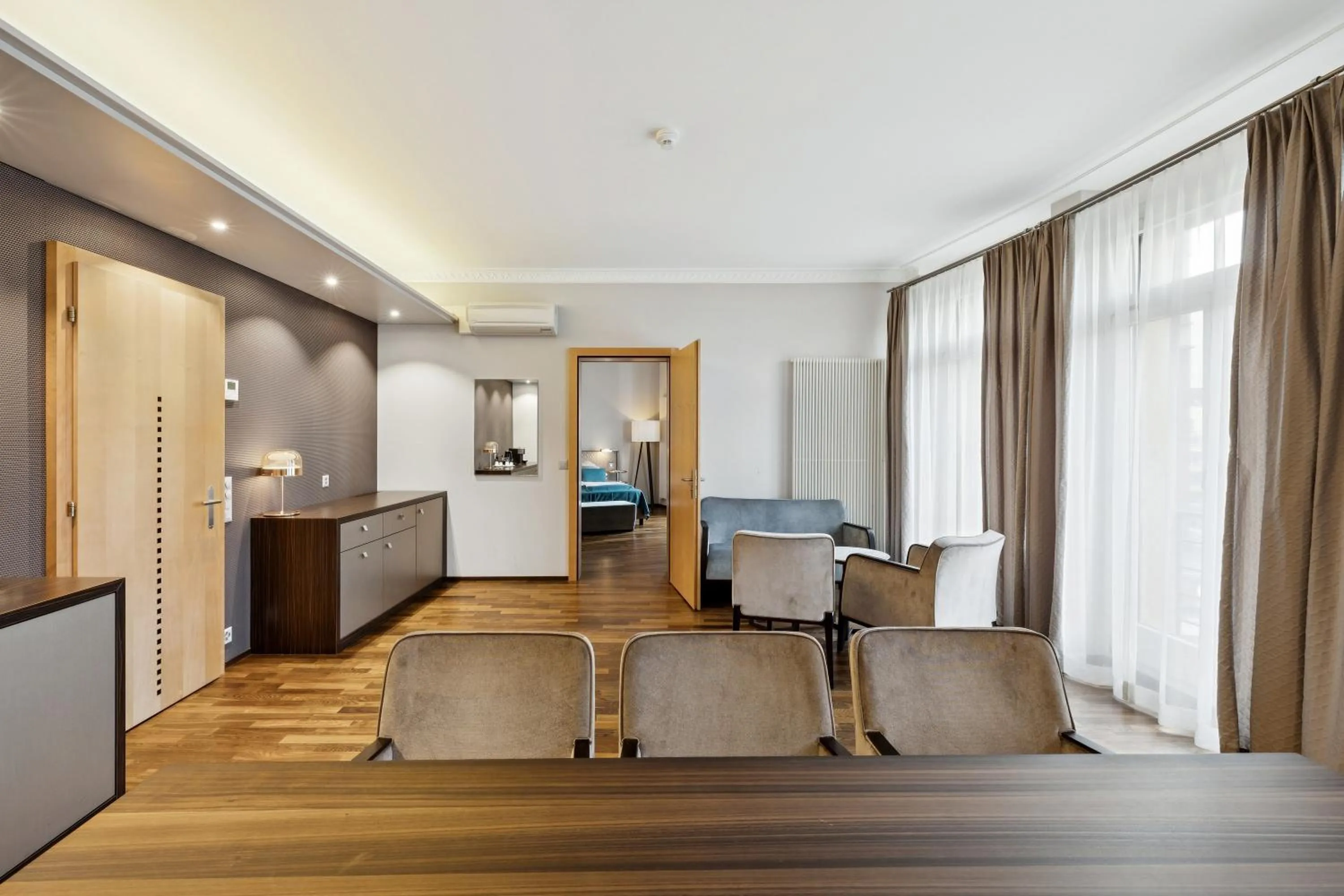 Photo of the whole room in GLANDON Rooms Elite