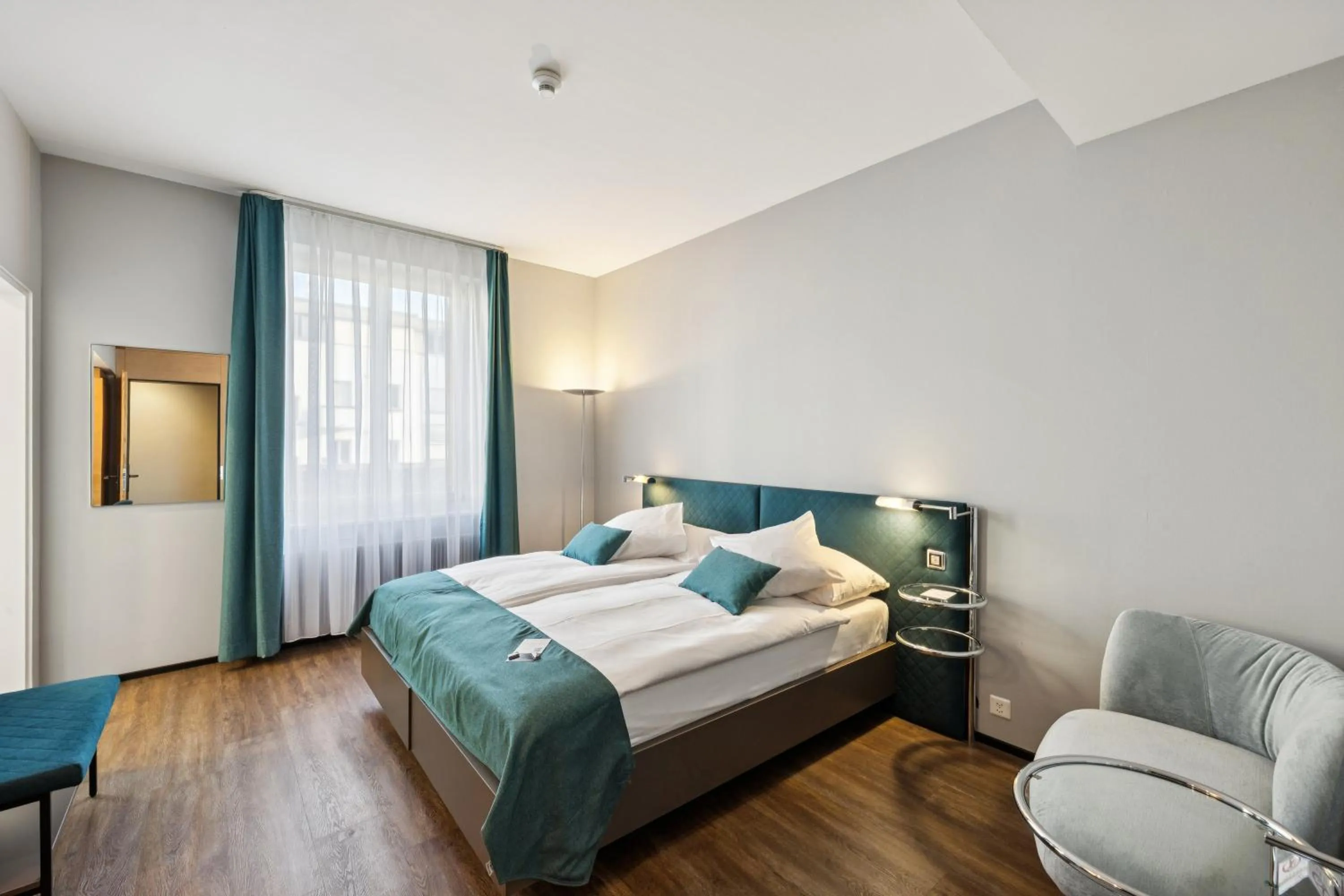 Photo of the whole room, Bed in GLANDON Rooms Elite