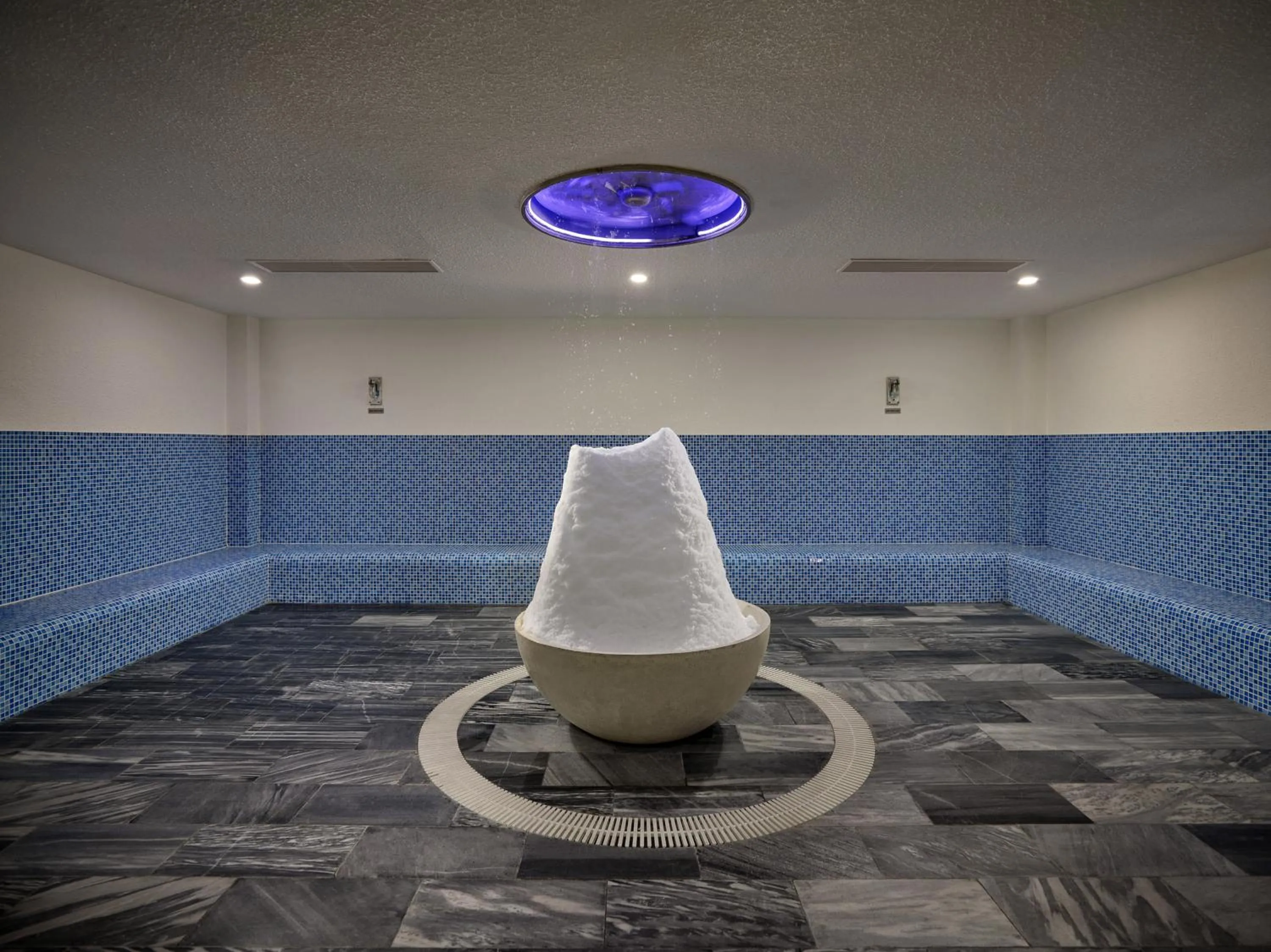 Spa and wellness centre/facilities in Kobi Onsen Resort Hue, Affiliated by Melia