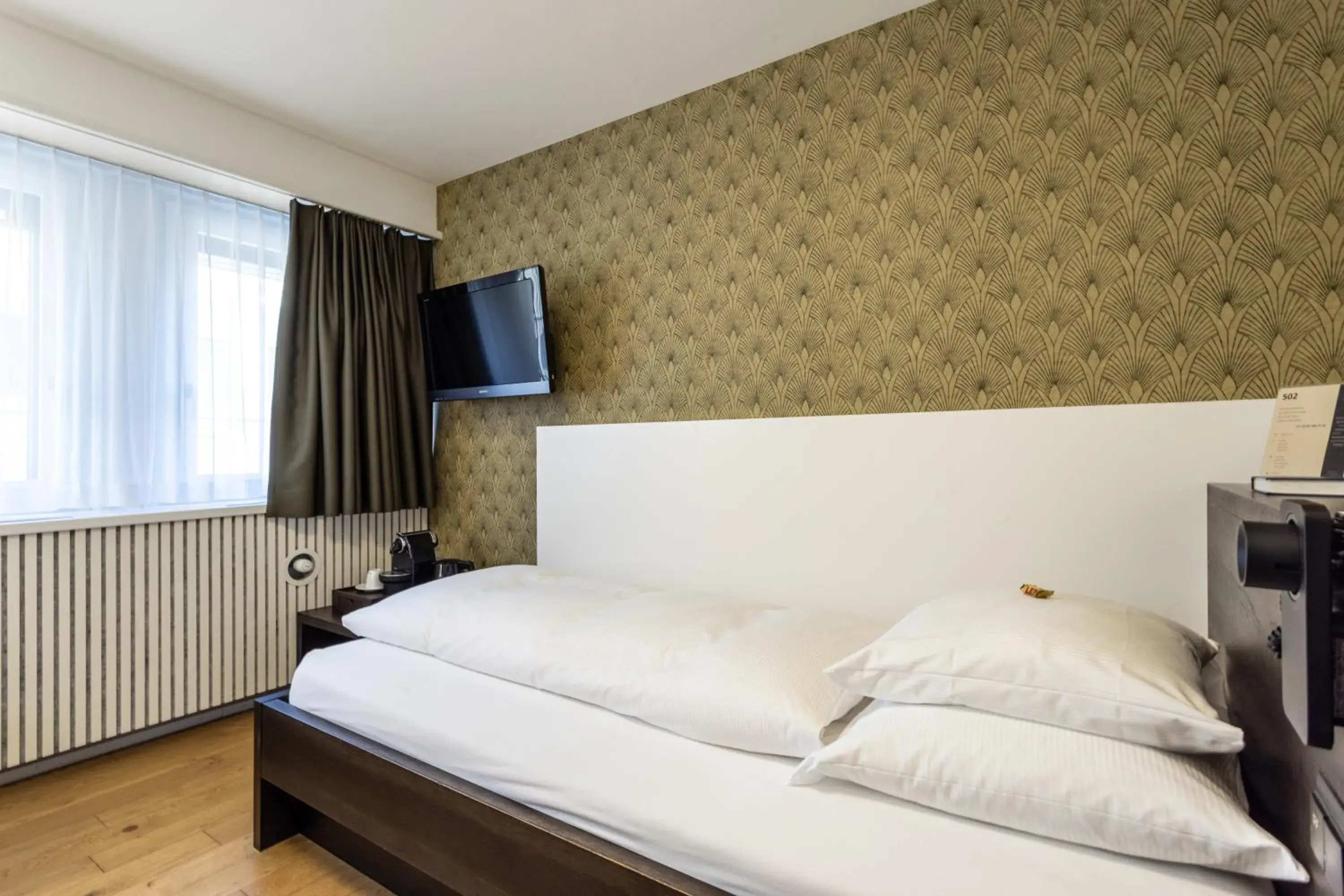 Classic Single Room with Air Conditioning - single occupancy in ABC Swiss Quality Hotel Classic Single Room with Air Conditioning - single occupancy in ABC Swiss Quality Hotel