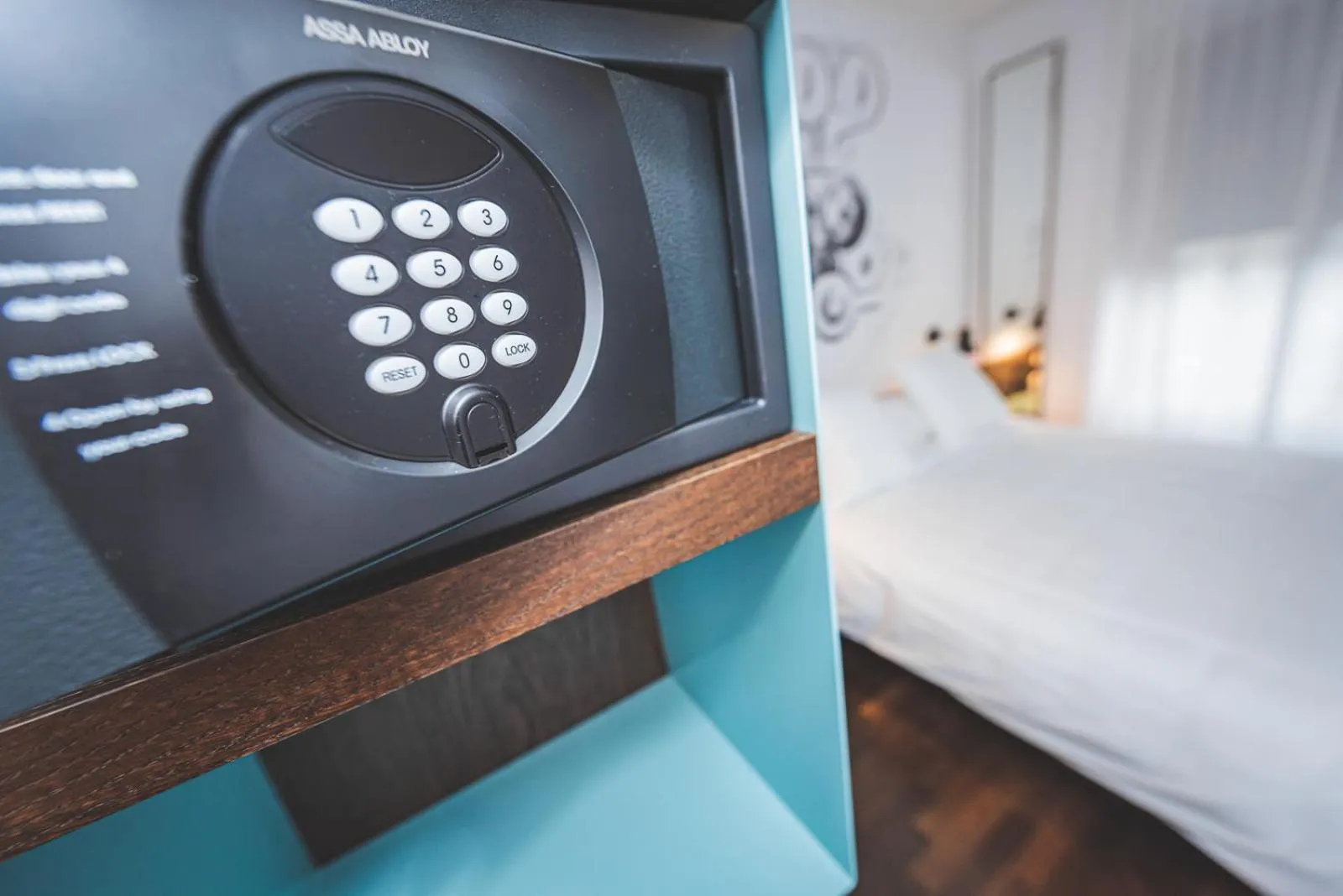 Bedroom, Bed in Hotel Bernina Geneva