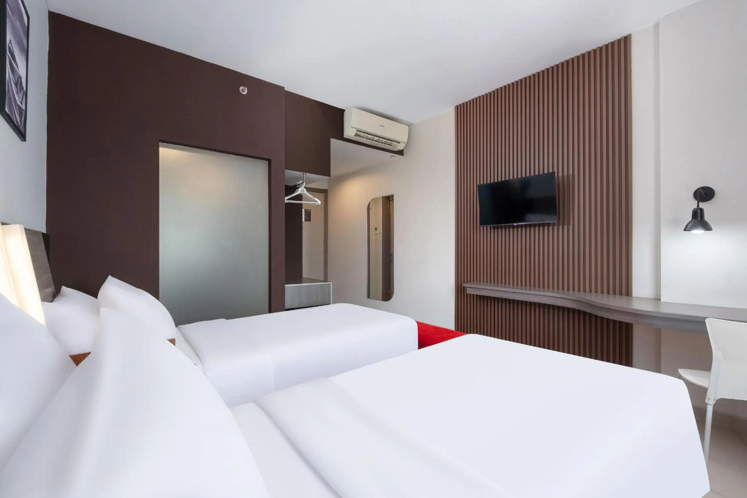 Bed in Hotel Neo Candi Simpang Lima - Semarang by ASTON