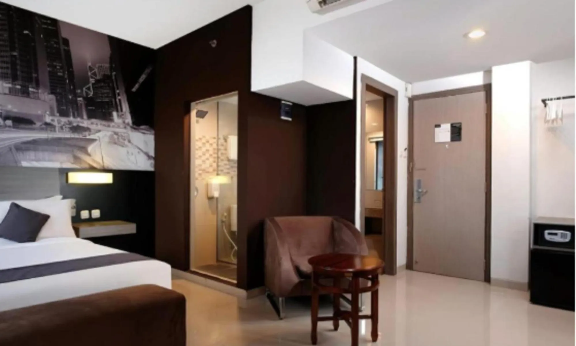 Bedroom, Bed in Hotel Neo Candi Simpang Lima - Semarang by ASTON