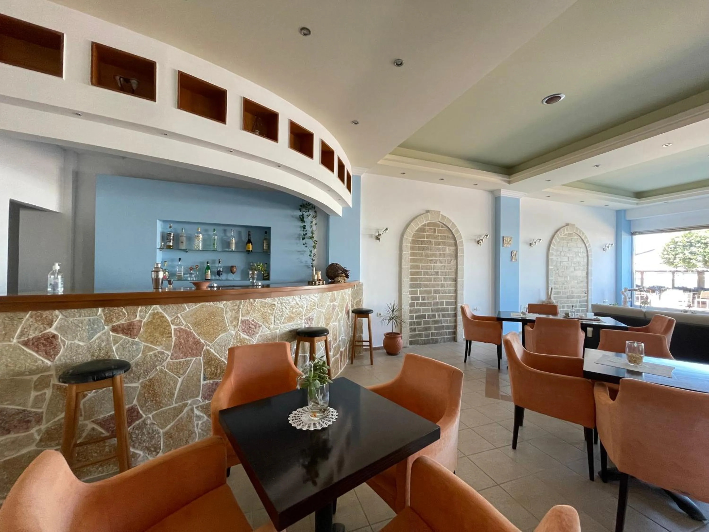 Property building in Flisvos