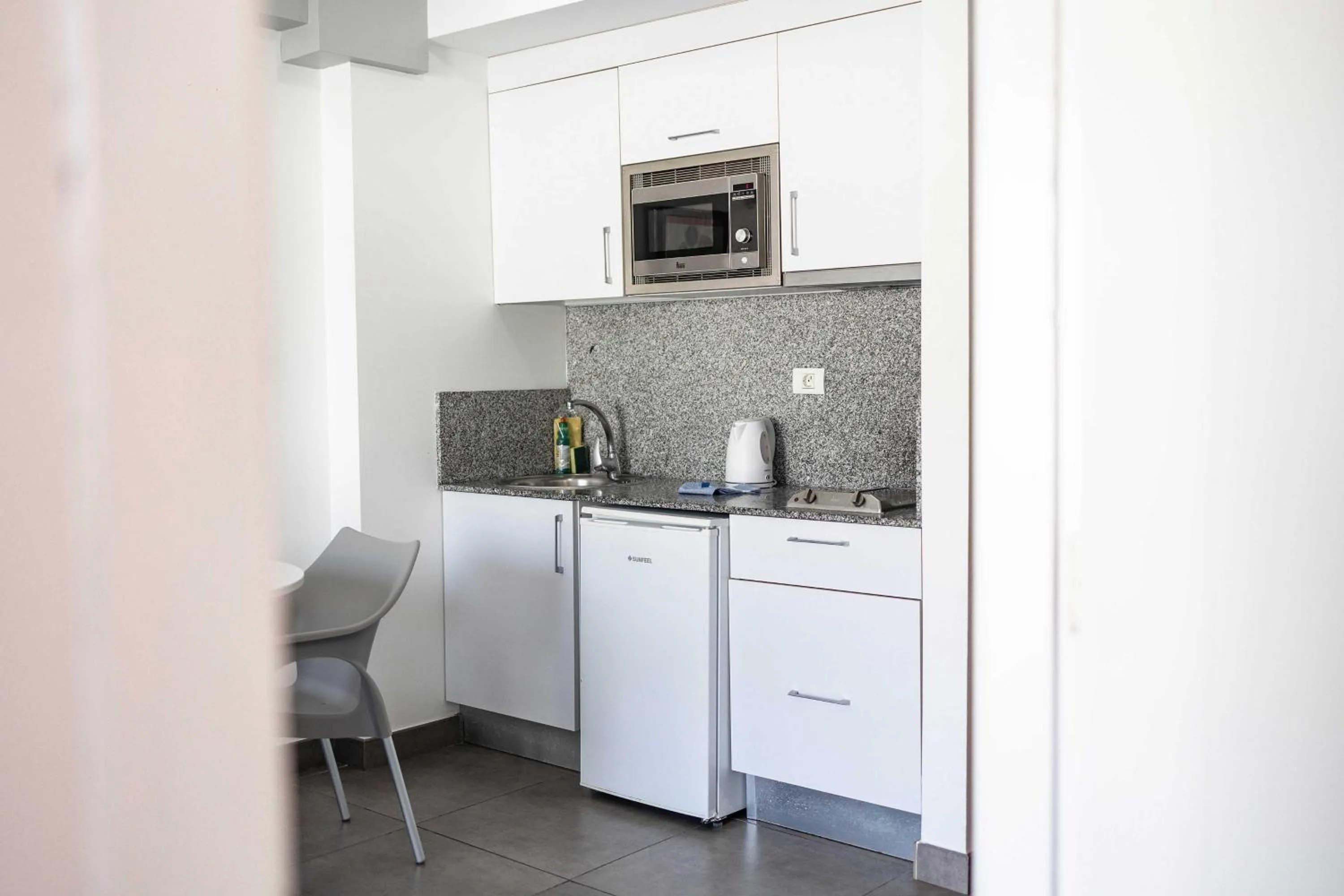 Photo of the whole room in Servatur Castillo de Sol