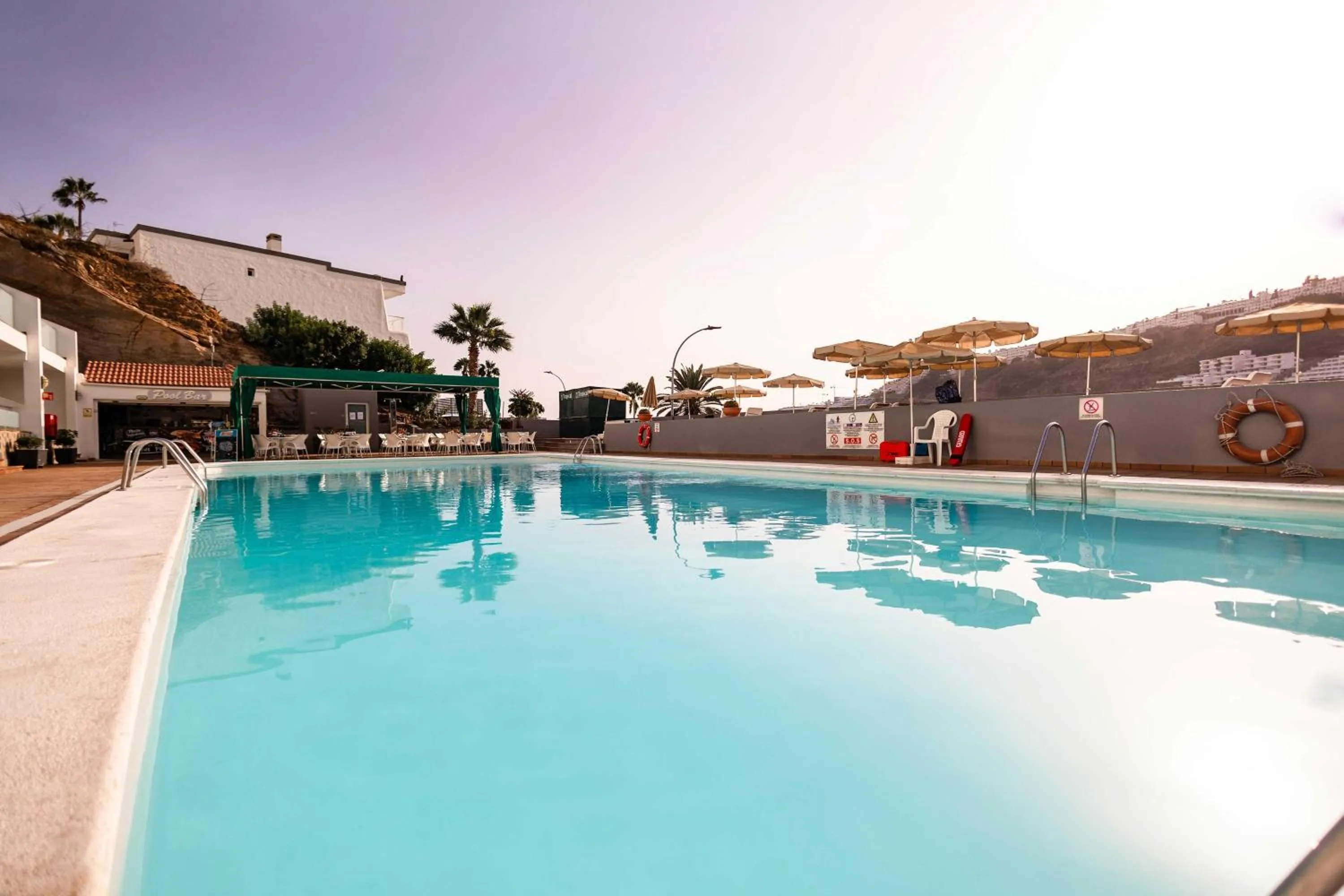 Swimming pool in Servatur Castillo de Sol