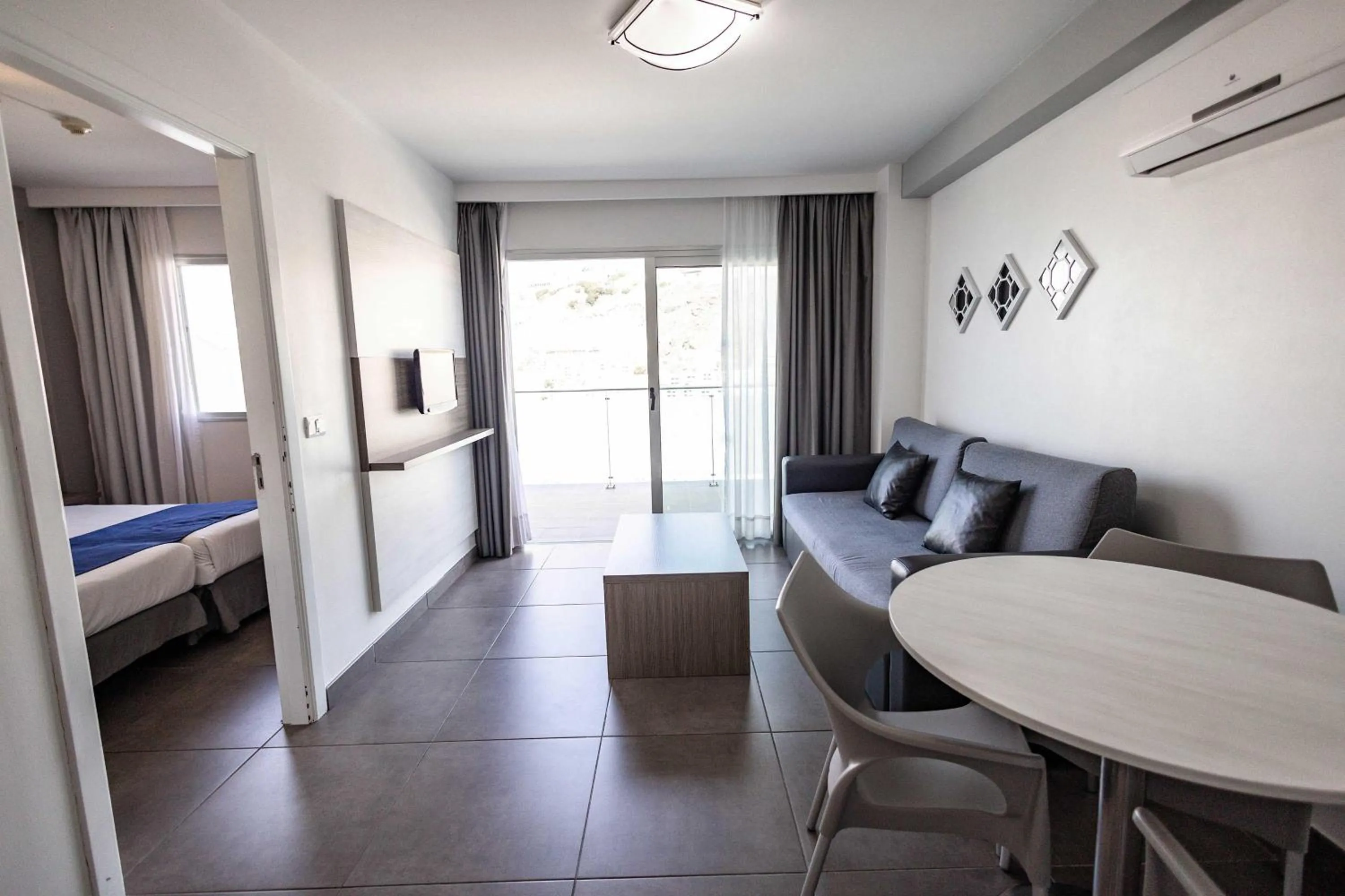 Photo of the whole room, Bed in Servatur Castillo de Sol