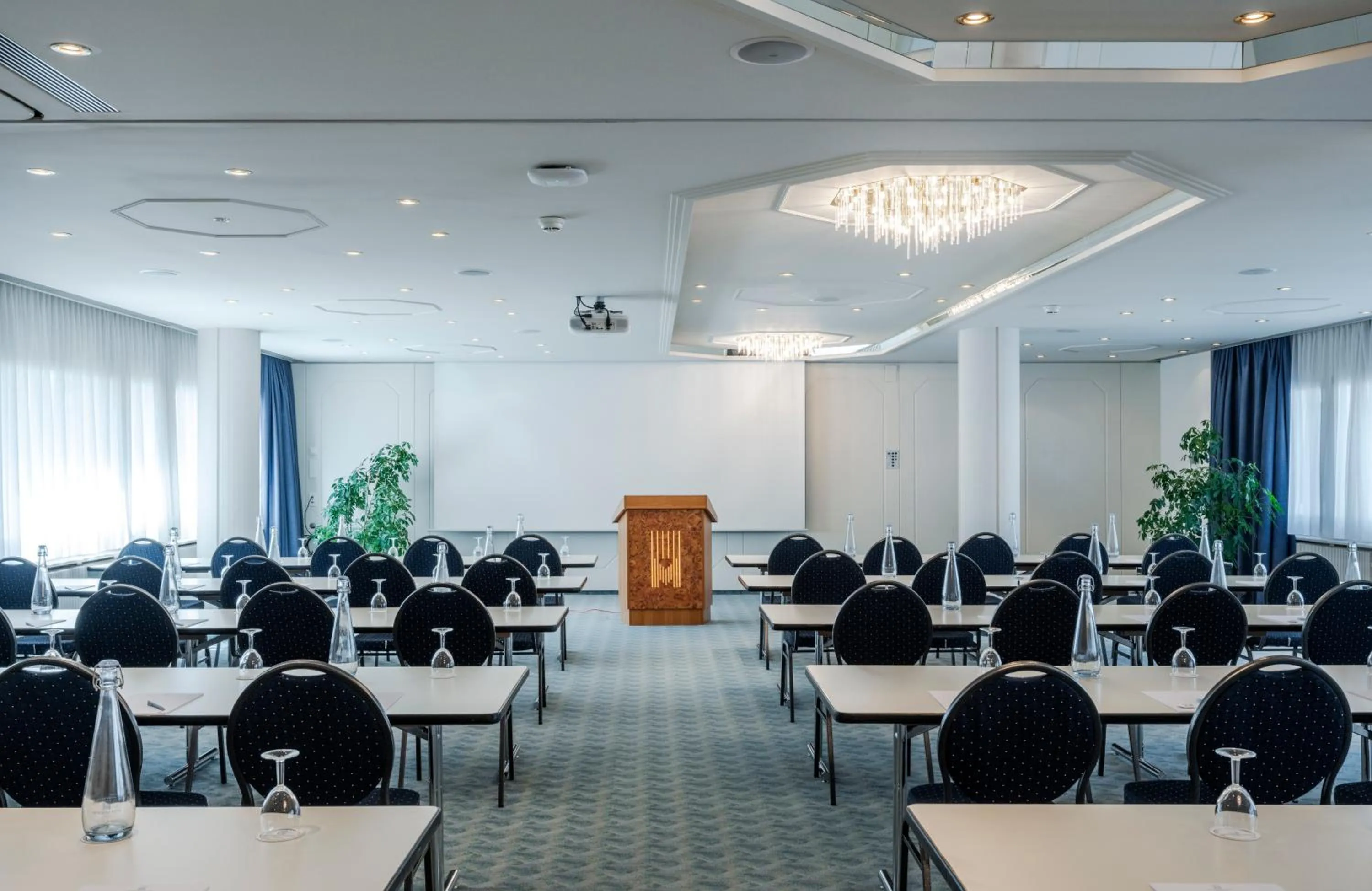 Meeting/conference room in Hotel Metropole Interlaken