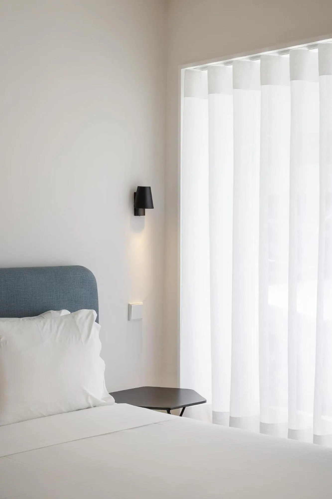 Bedroom, Bed in Lisbon Serviced Apartments - Principe Real