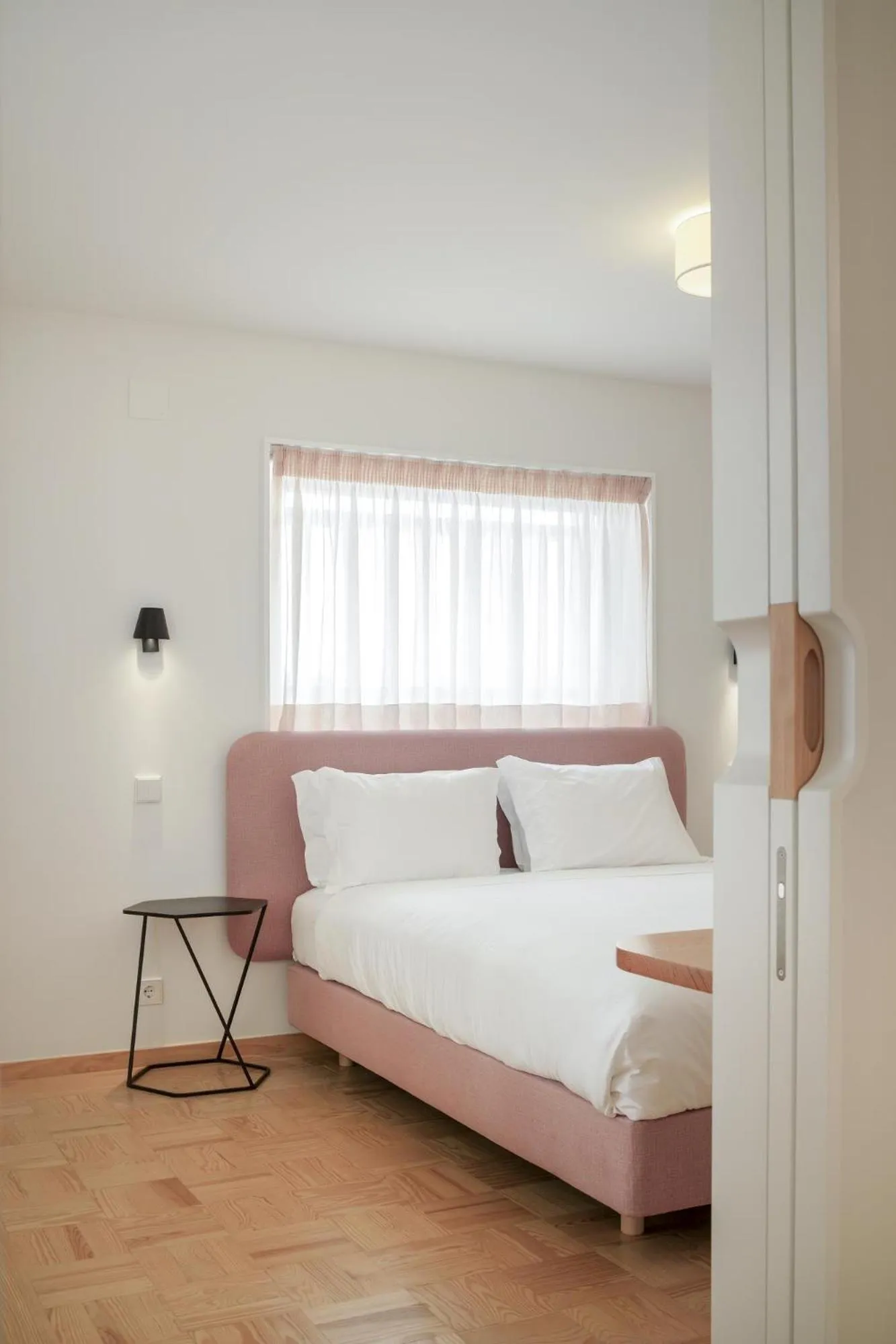 Bedroom, Bed in Lisbon Serviced Apartments - Principe Real