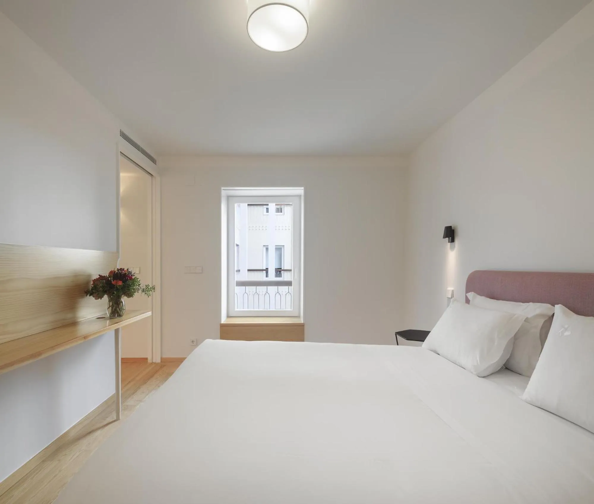 Bedroom, Bed in Lisbon Serviced Apartments - Principe Real