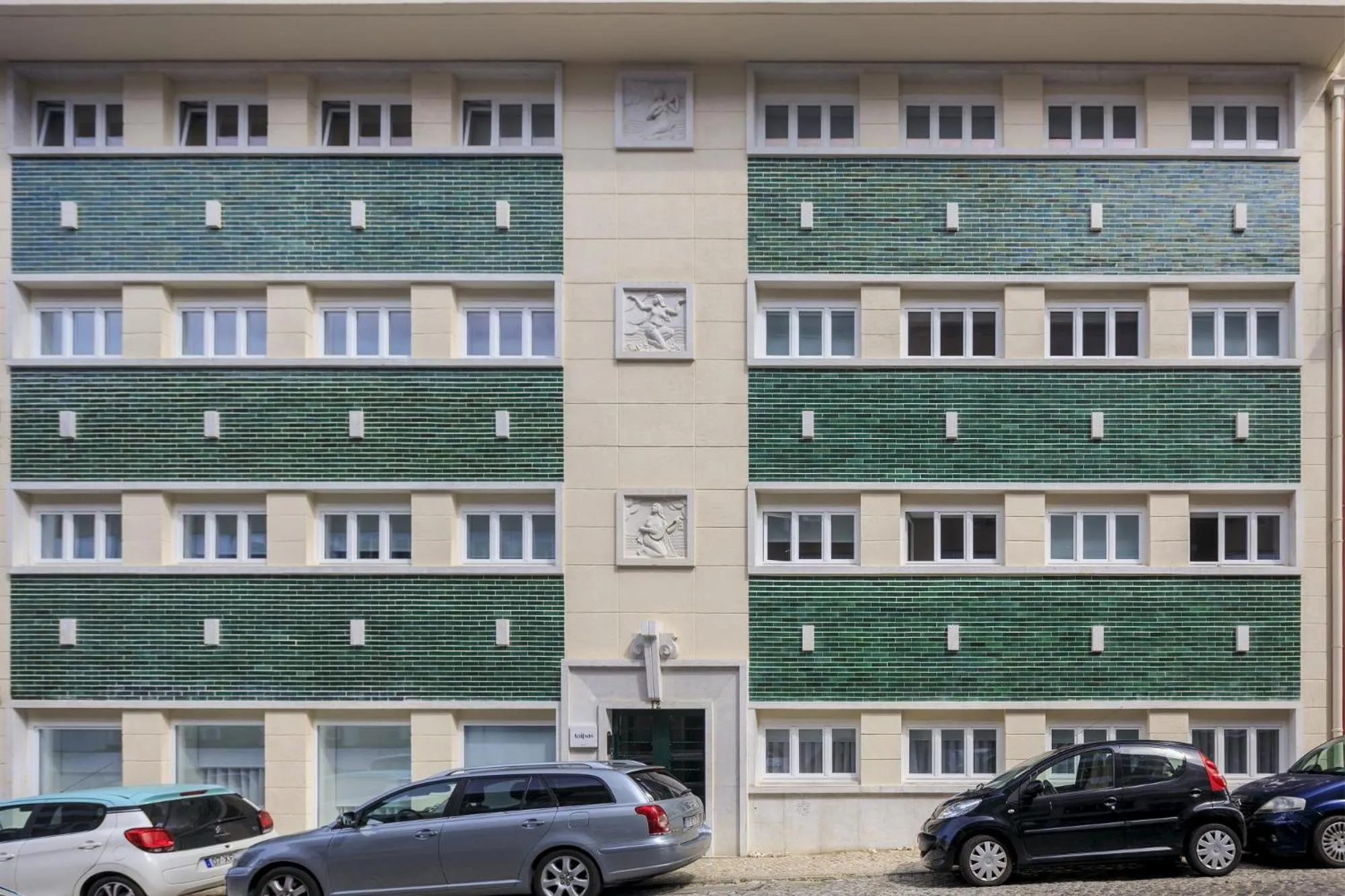 Facade/entrance in Lisbon Serviced Apartments - Principe Real