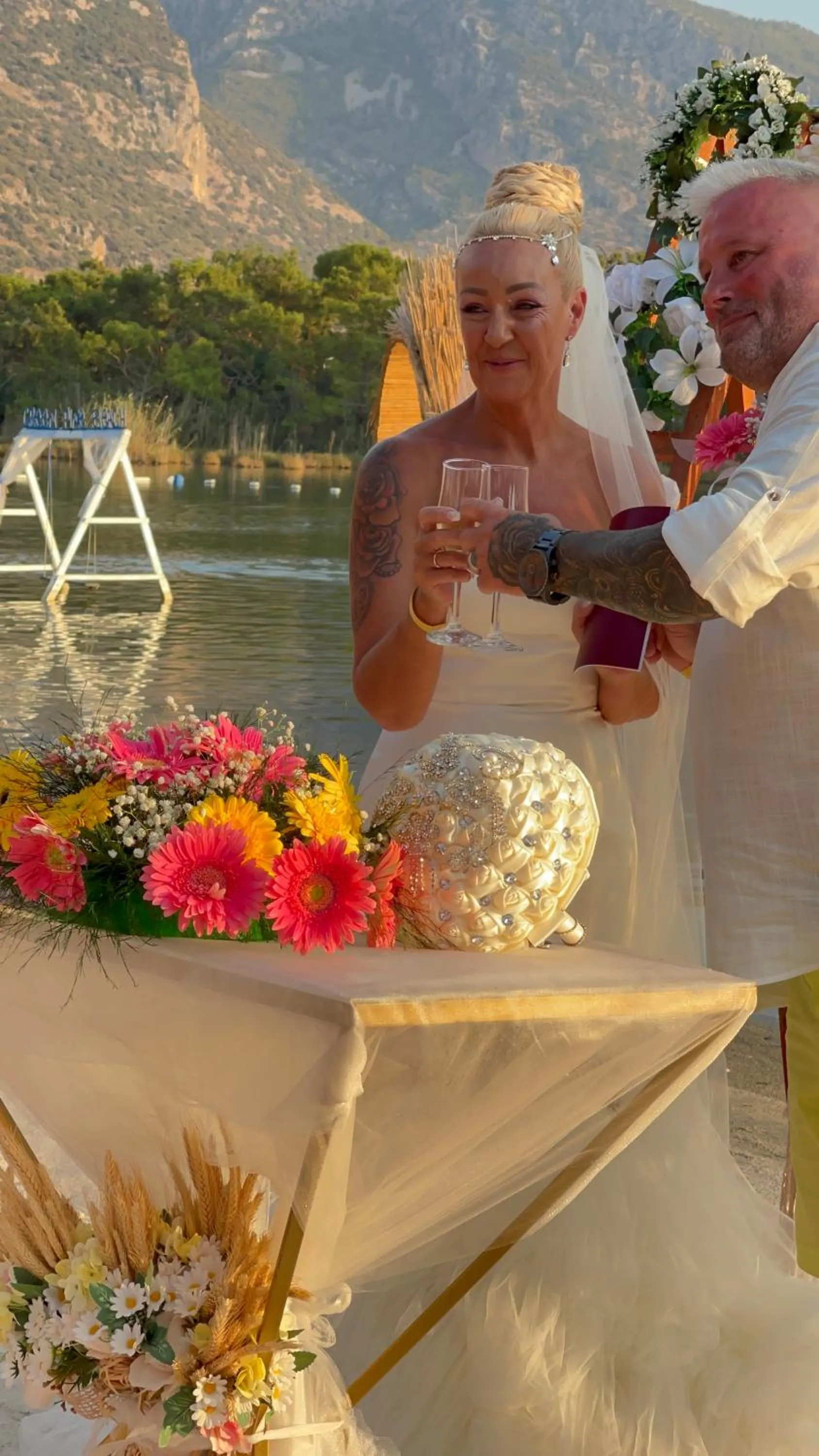 Beach in Green Pine Bungalows & Beach Luxury Concept