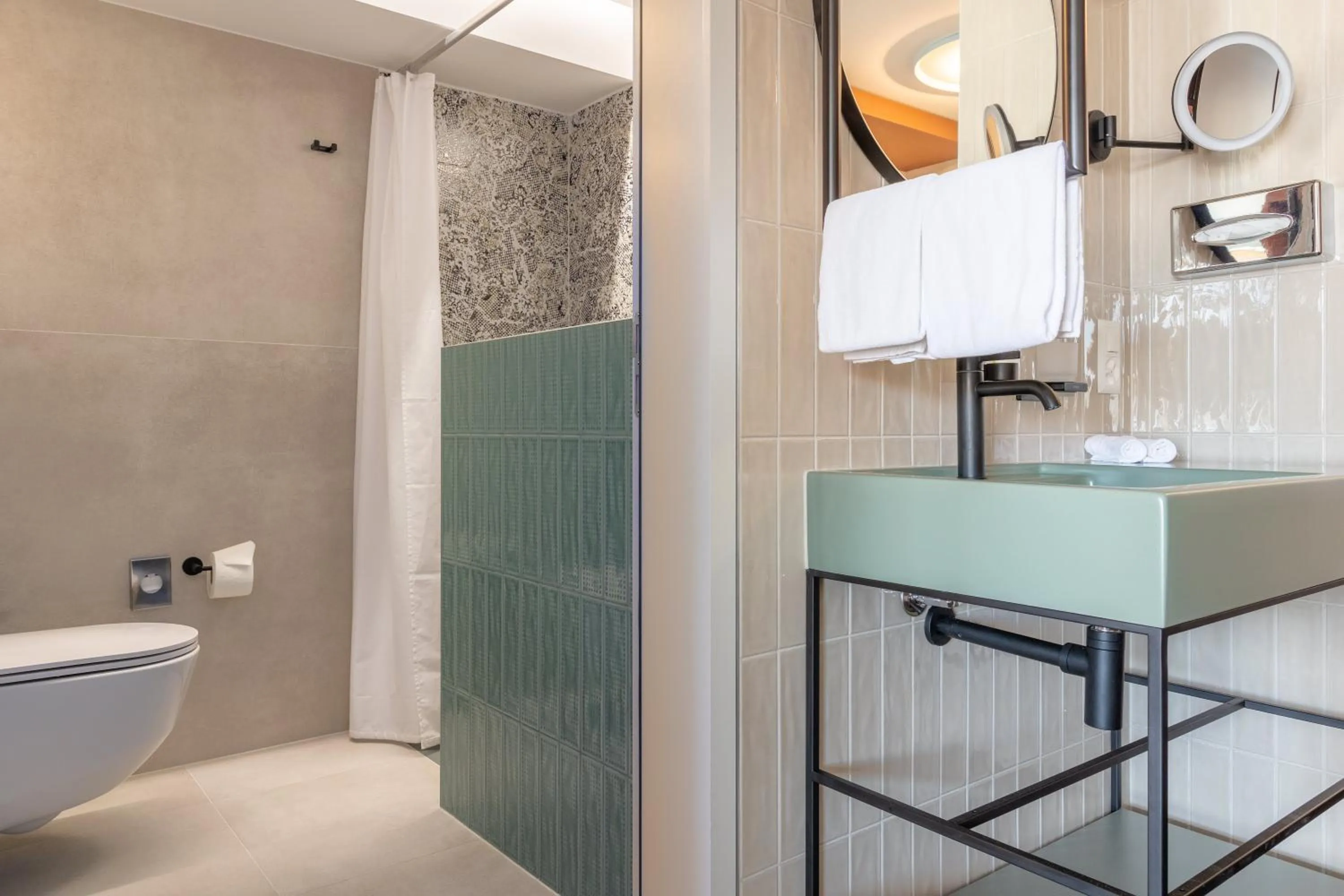 Bathroom in Stella Swiss Quality Hotel