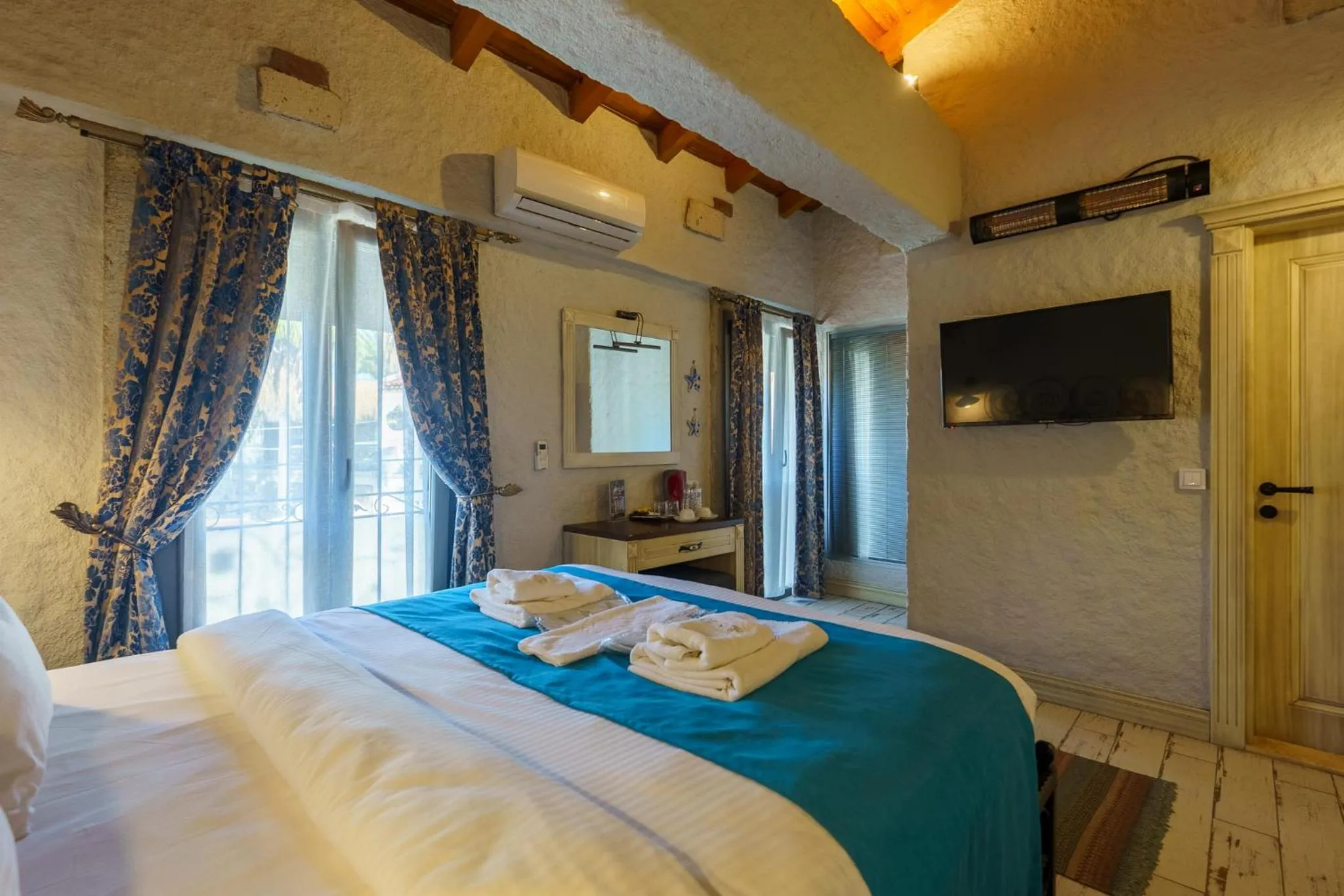 Standard Double Room in Alaçatı Aura Plus