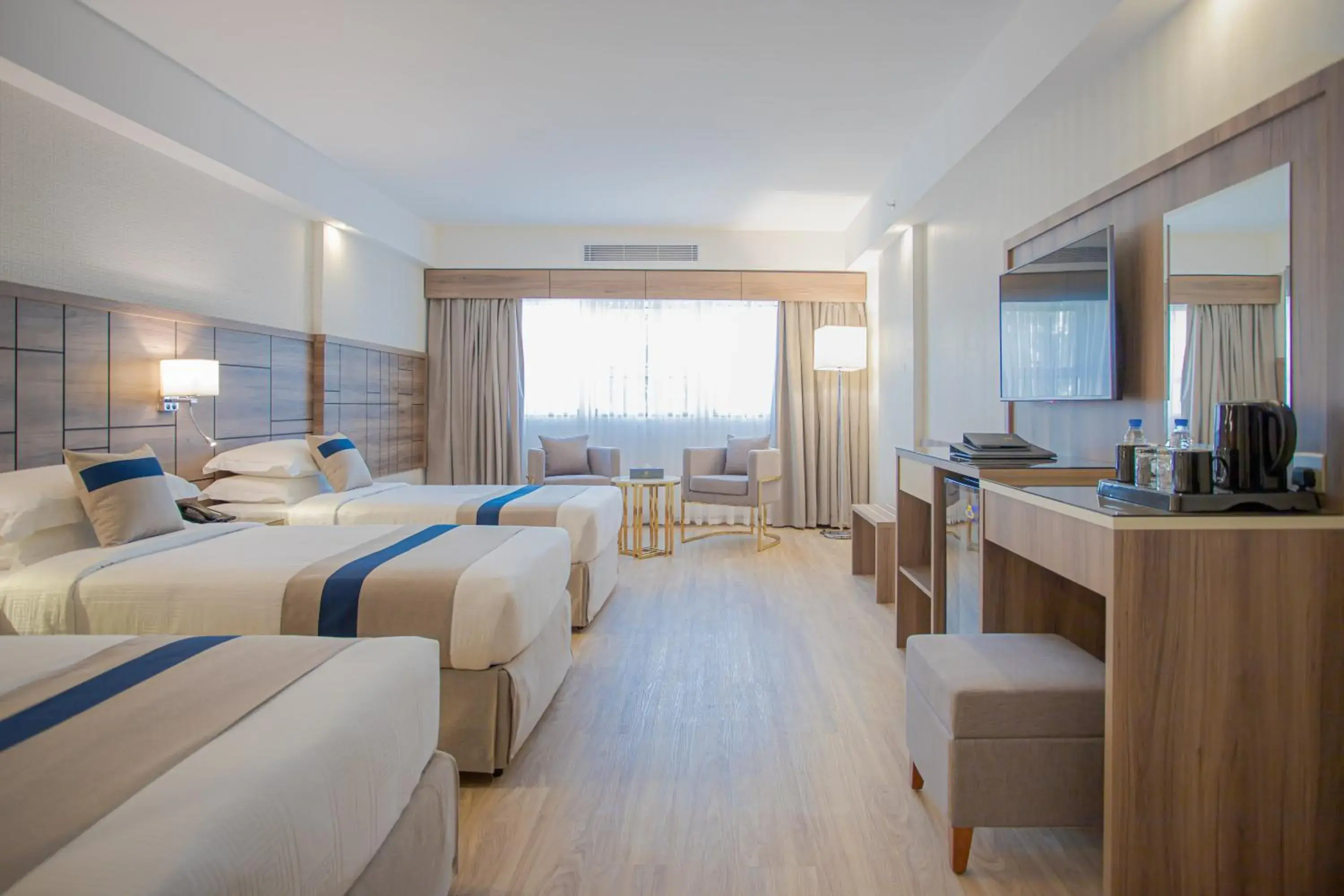 Deluxe Triple Room in Season Star Hotel Madinah Deluxe Triple Room in Season Star Hotel Madinah