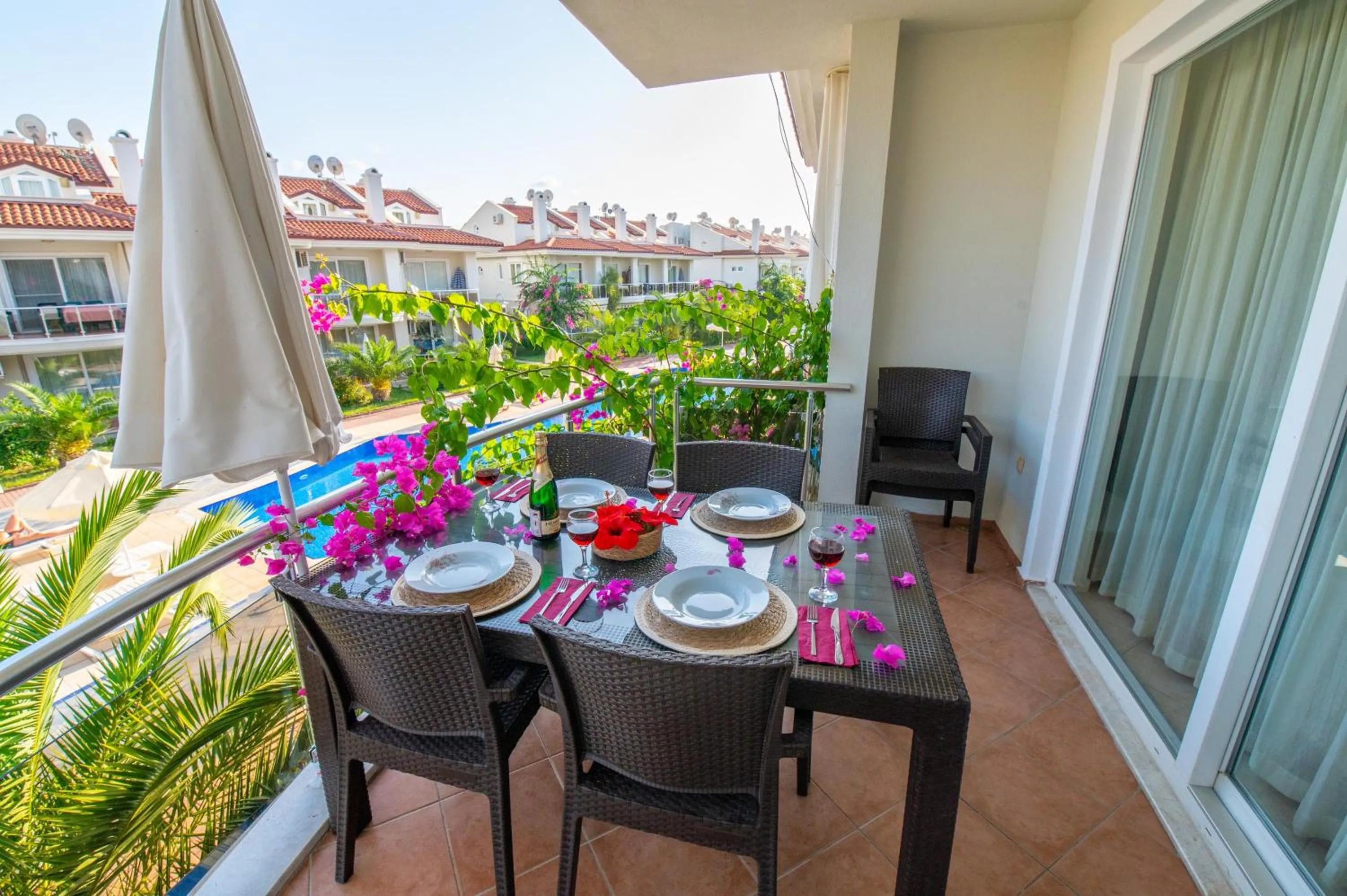 Garden in Sunset Beach Resort Aqua Lettings