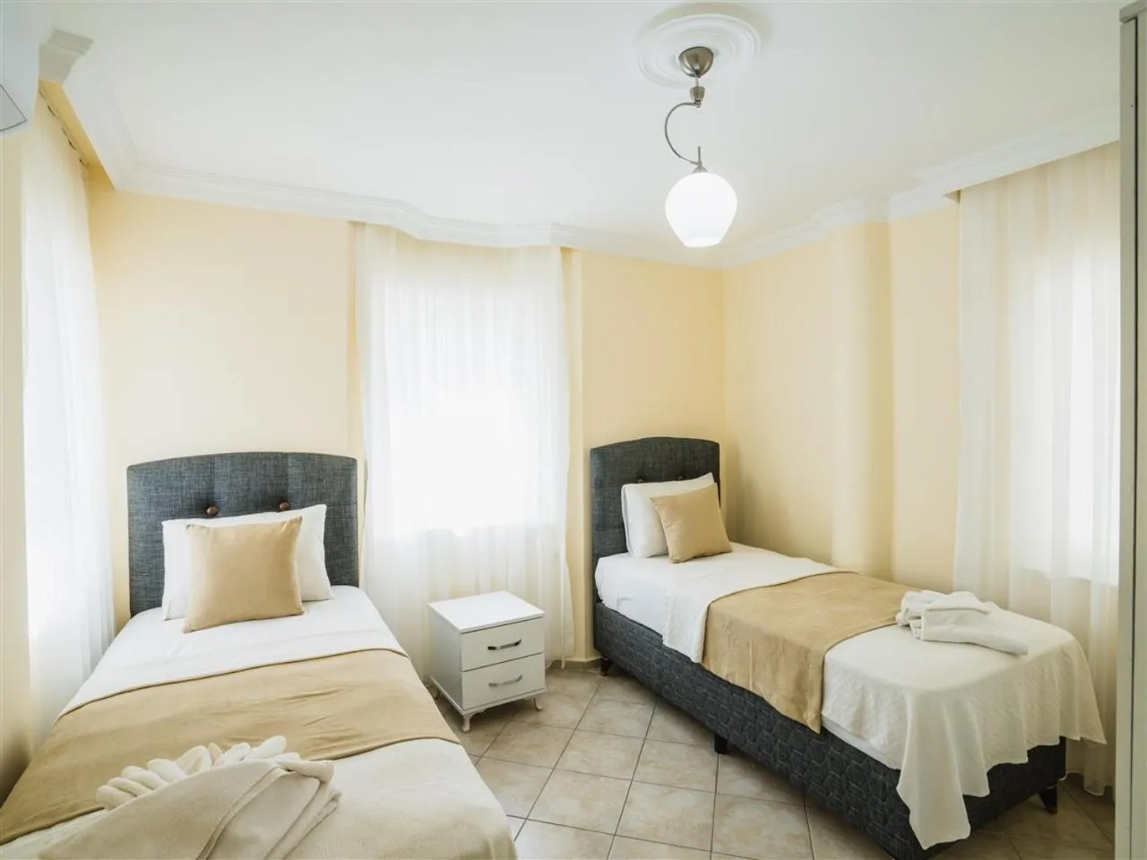 Bedroom, Bed in Sunset Beach Resort Aqua Lettings