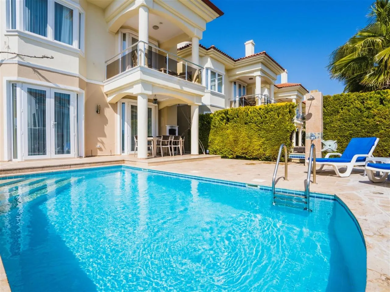 Property building in Sunset Beach Resort Aqua Lettings