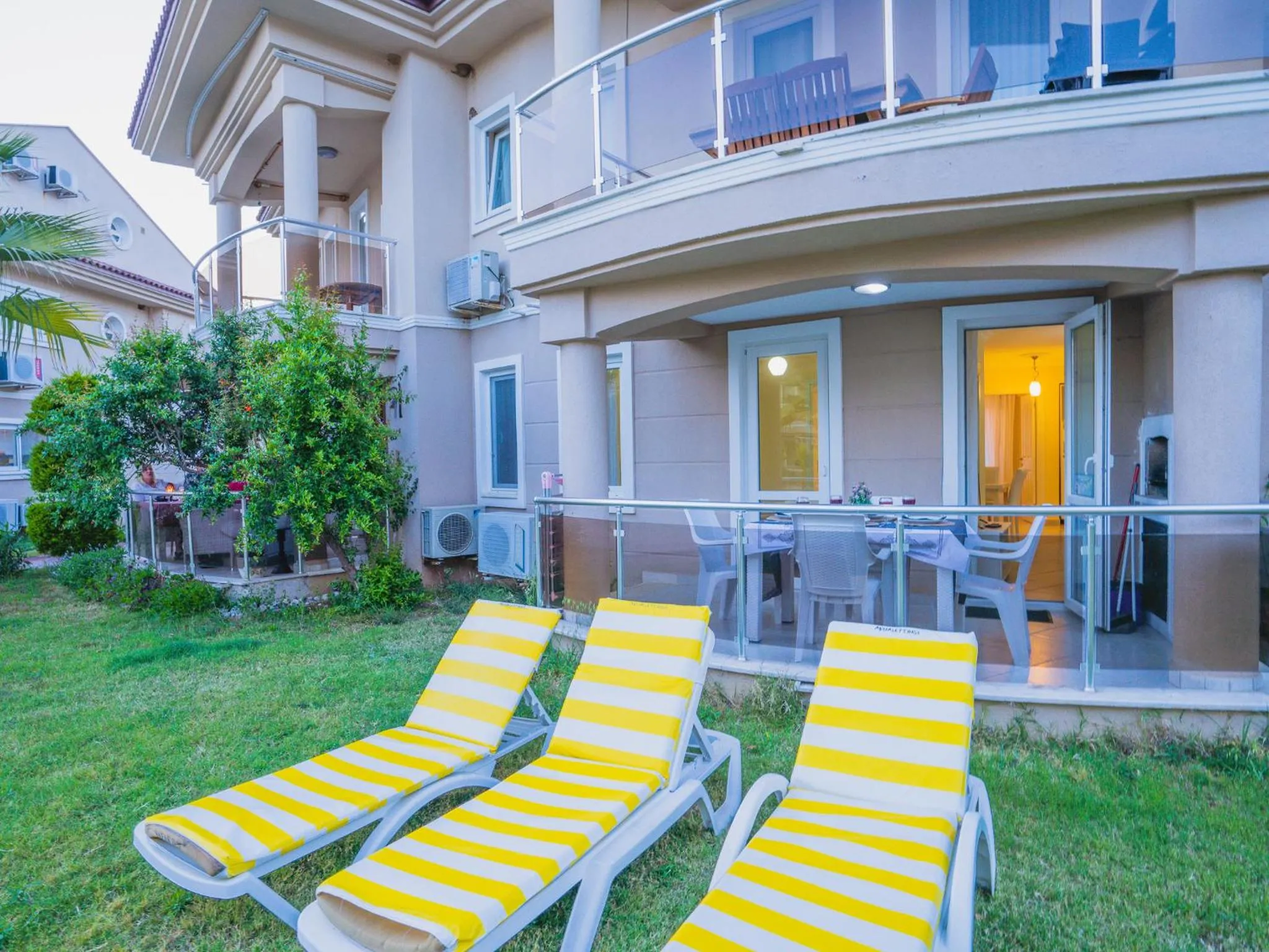 Garden in Sunset Beach Resort Aqua Lettings