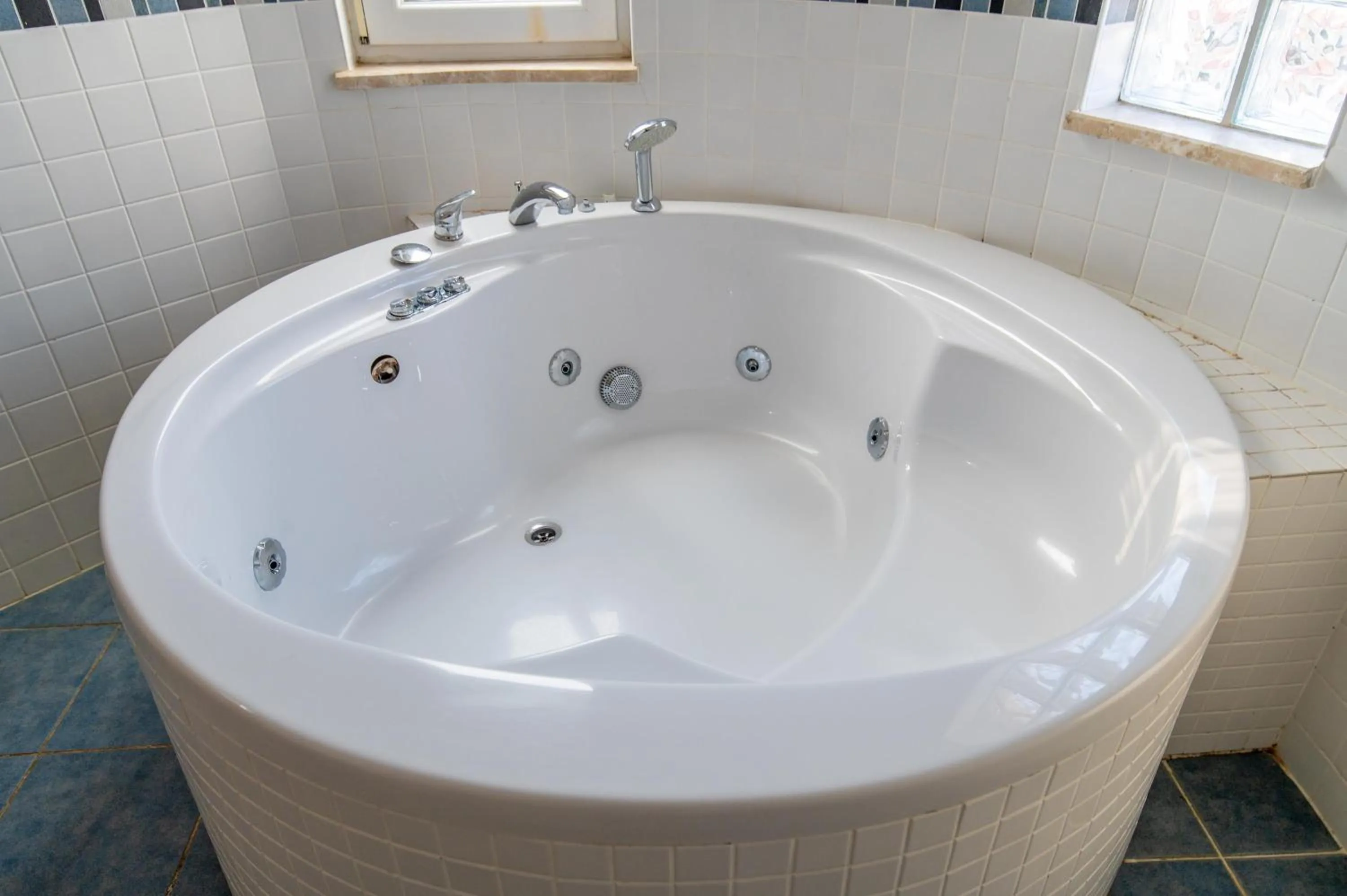 Hot Tub in Sunset Beach Resort Aqua Lettings