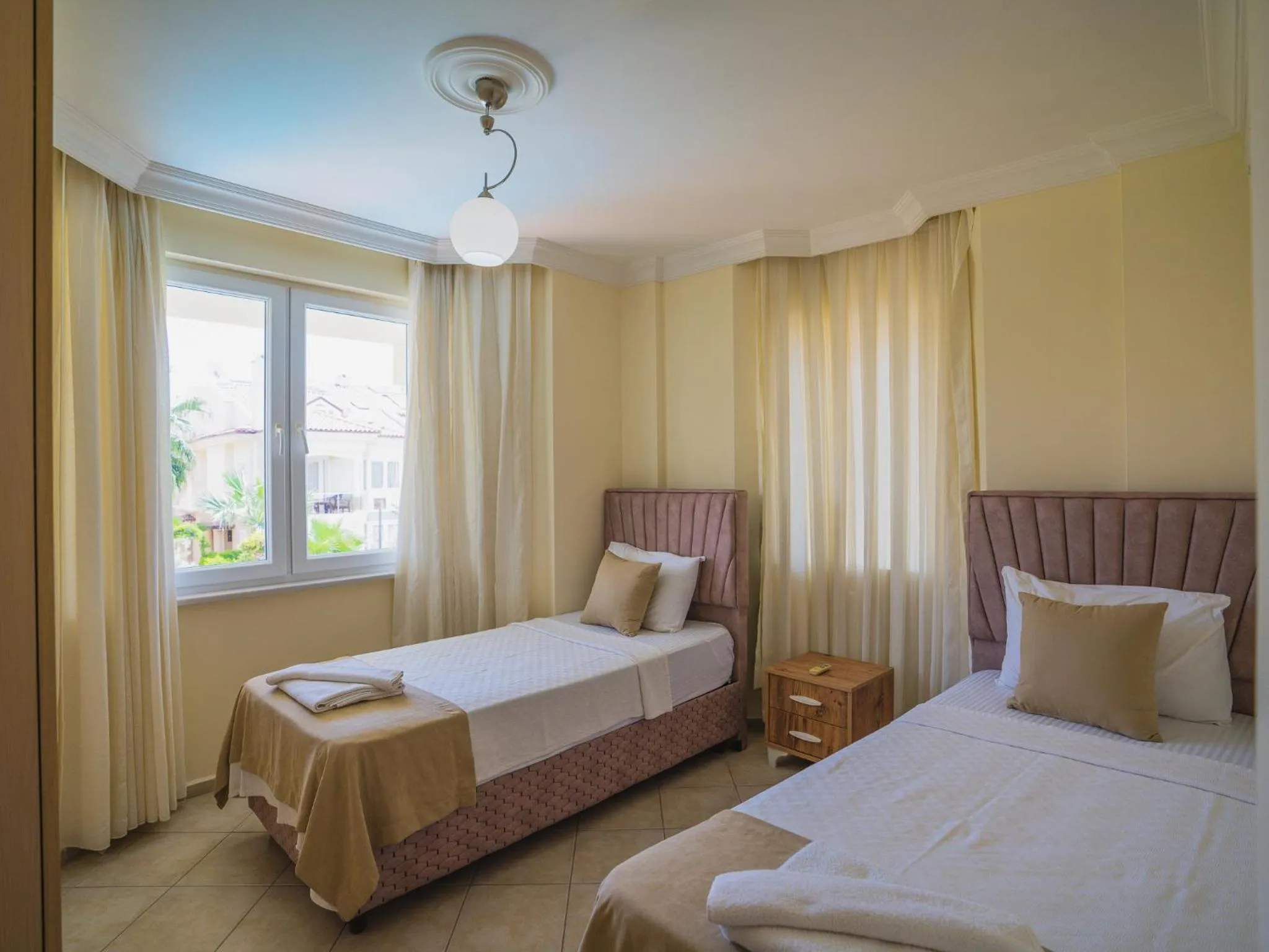 Bedroom, Bed in Sunset Beach Resort Aqua Lettings