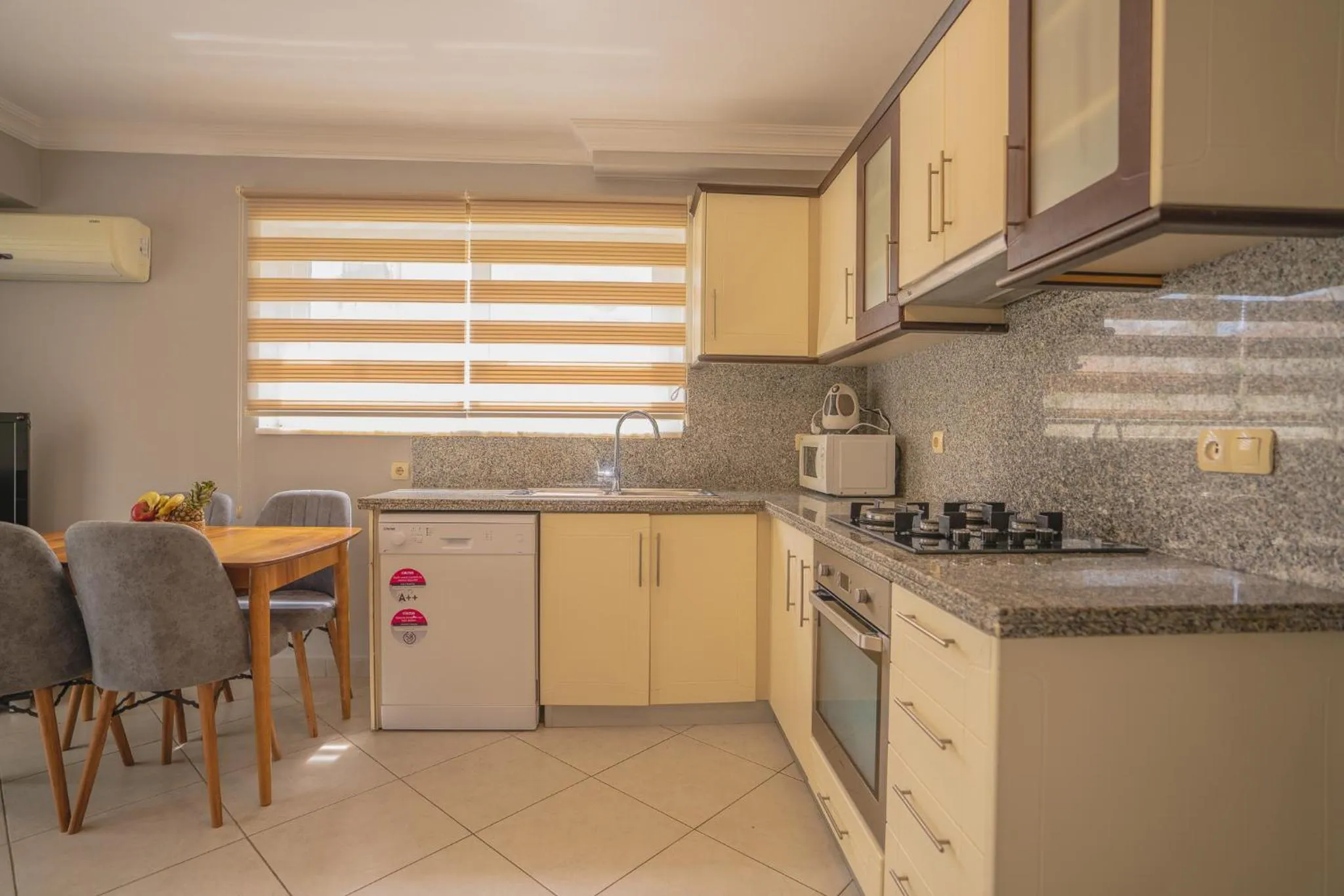 Kitchen or kitchenette in Sunset Beach Resort Aqua Lettings