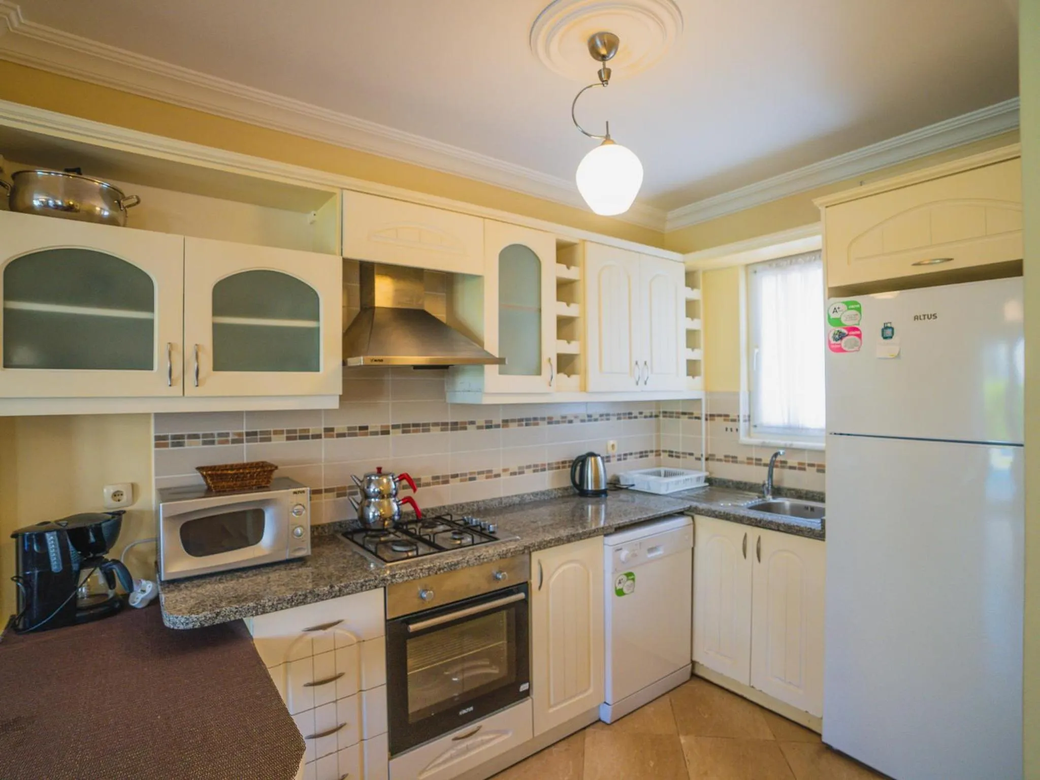 Kitchen or kitchenette in Sunset Beach Resort Aqua Lettings