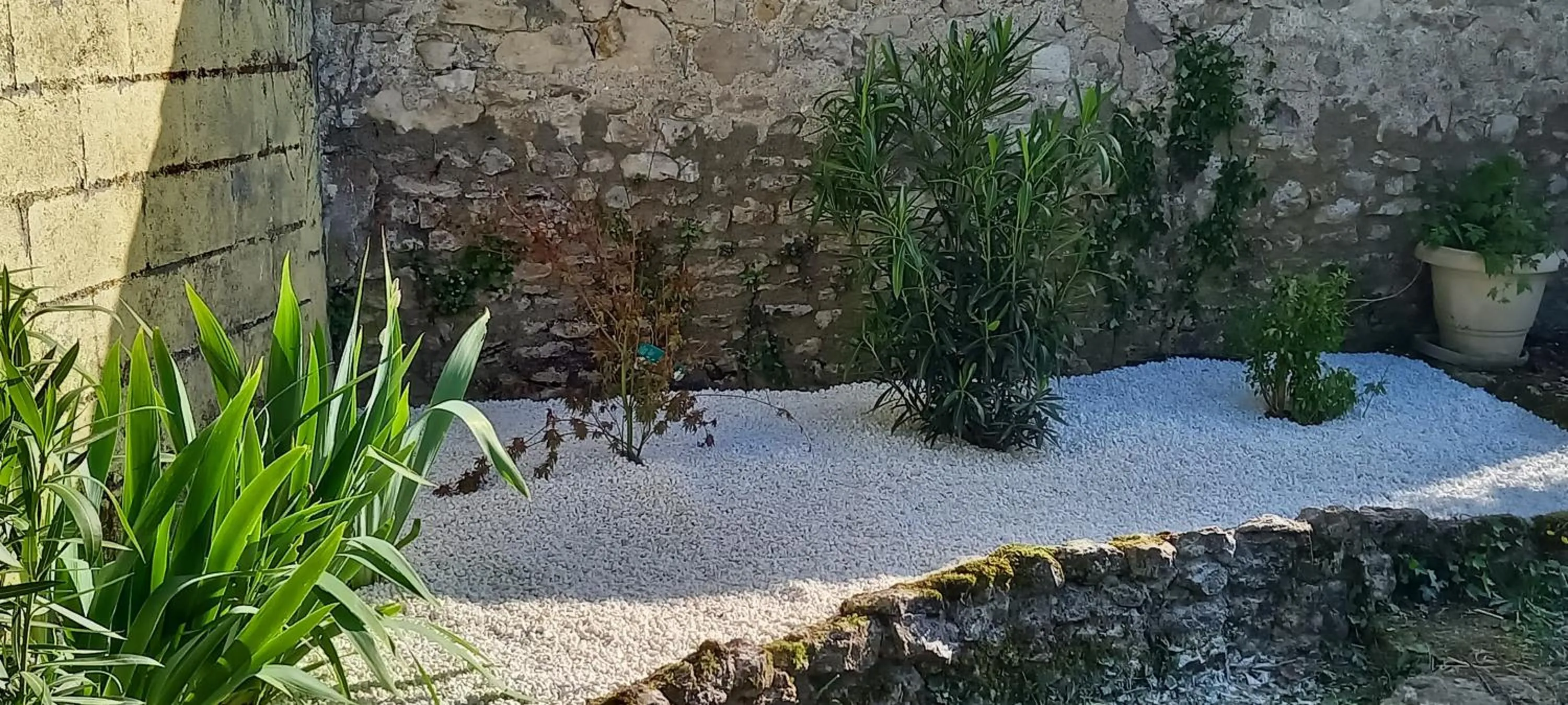Garden in La Maison Josnes de Mady