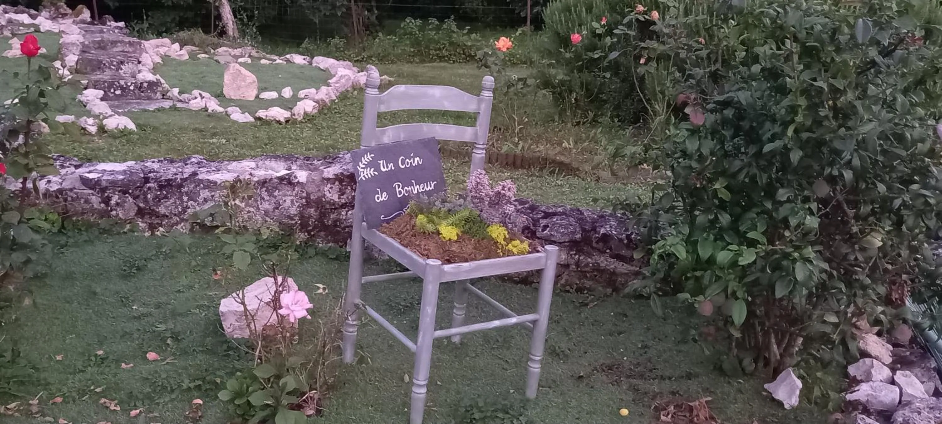 Garden in La Maison Josnes de Mady