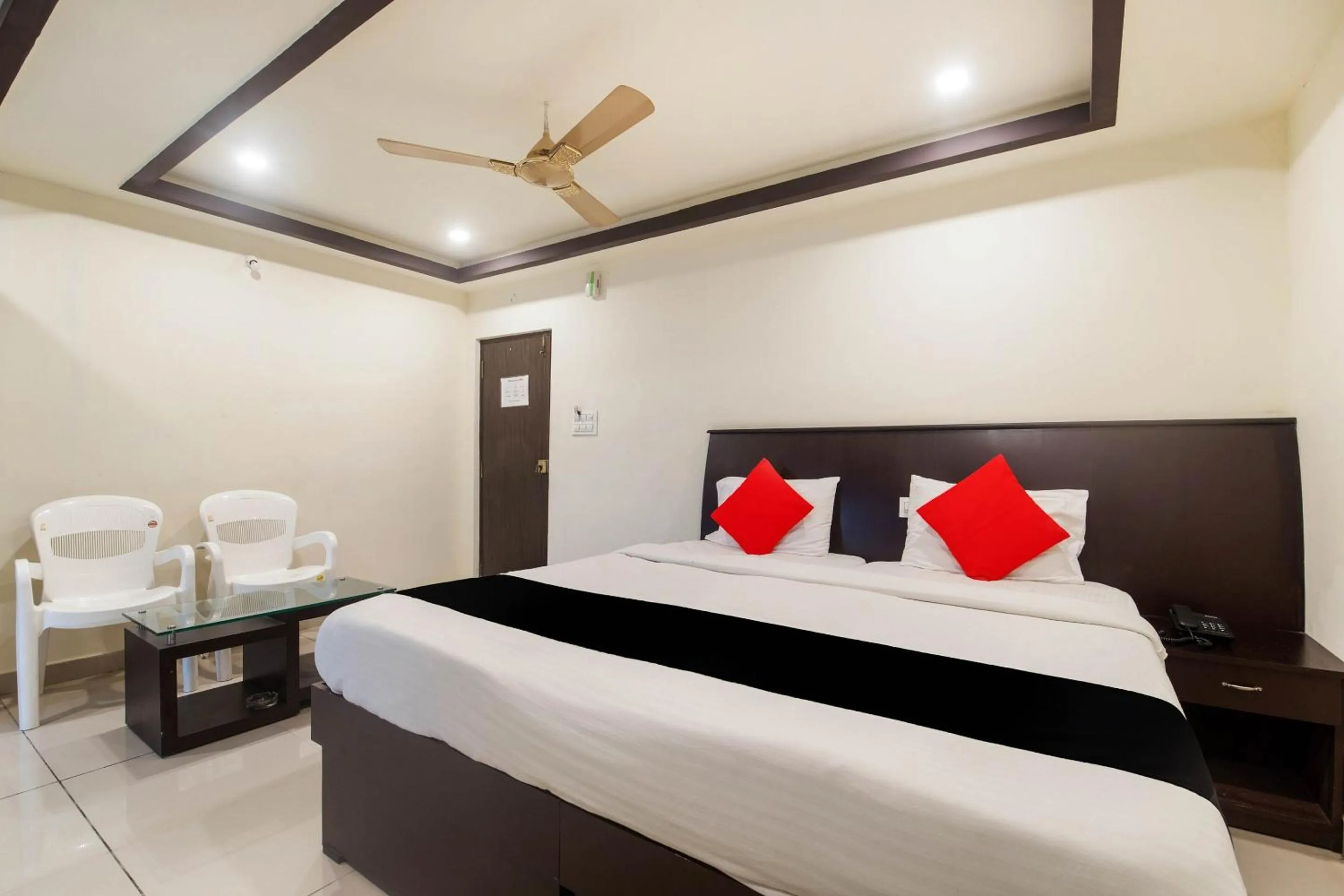 Bedroom, Bed in Capital O Alfa