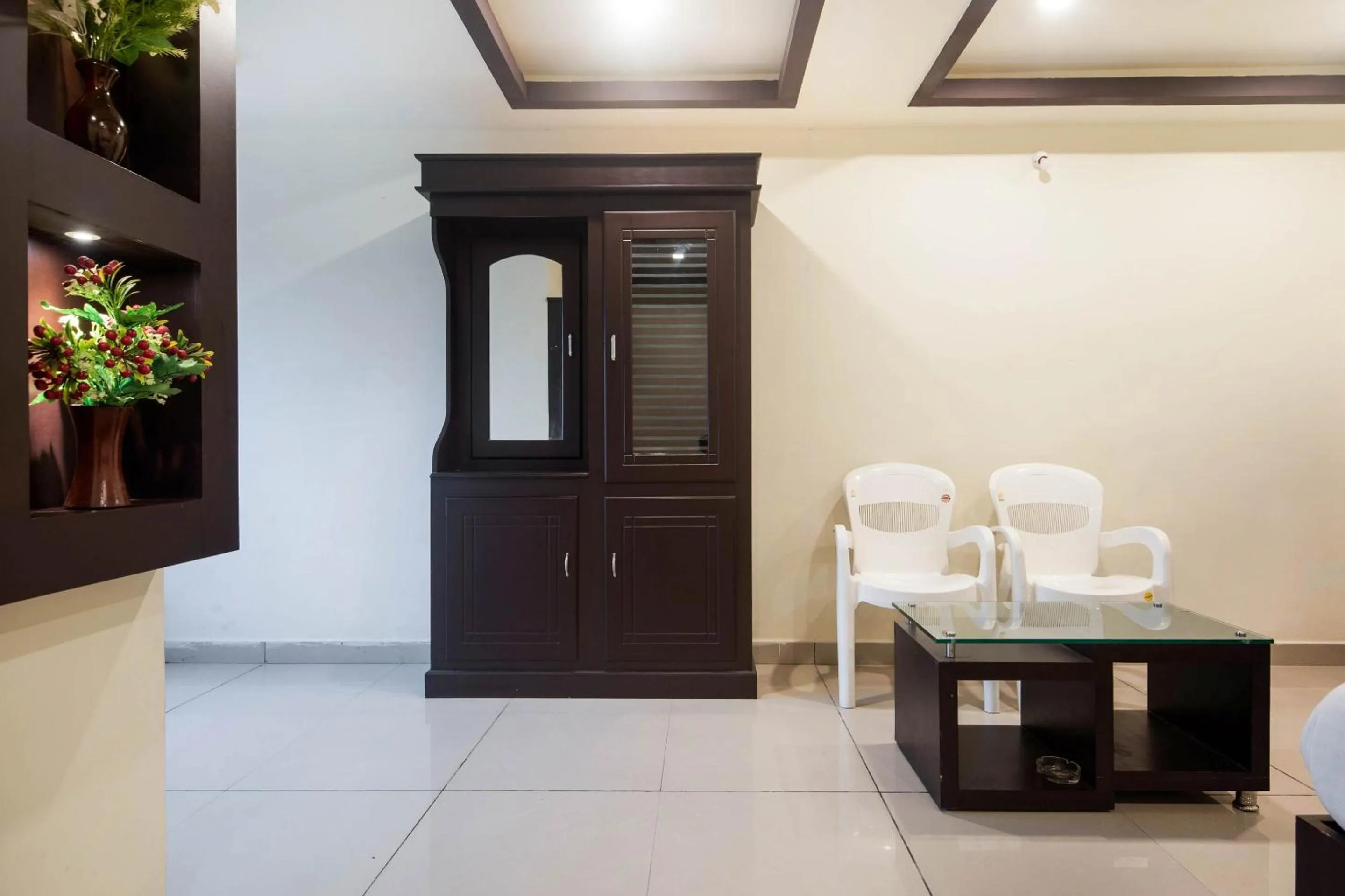 Bedroom in Capital O Alfa