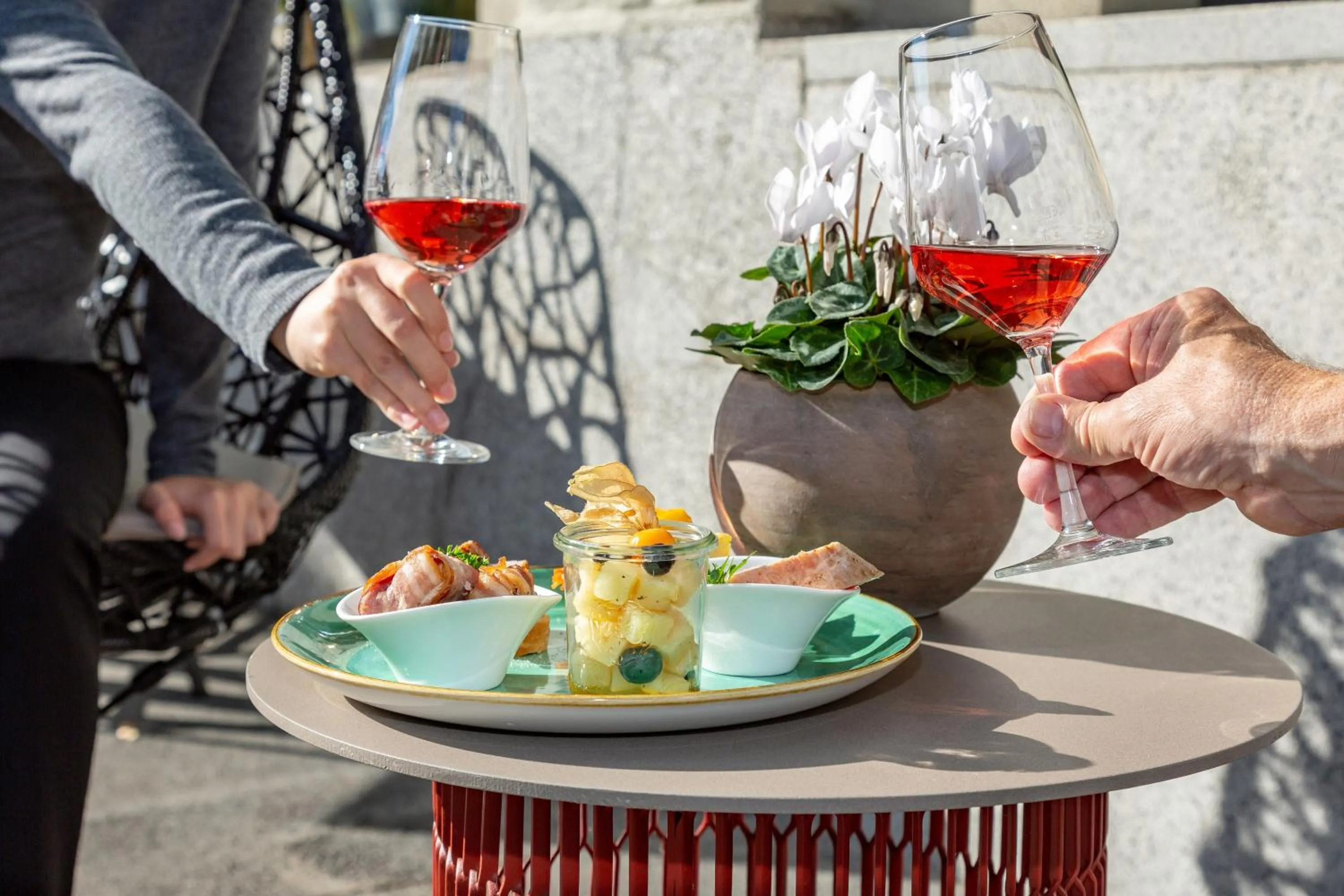 Facade/entrance in Cascada Boutique Hotel