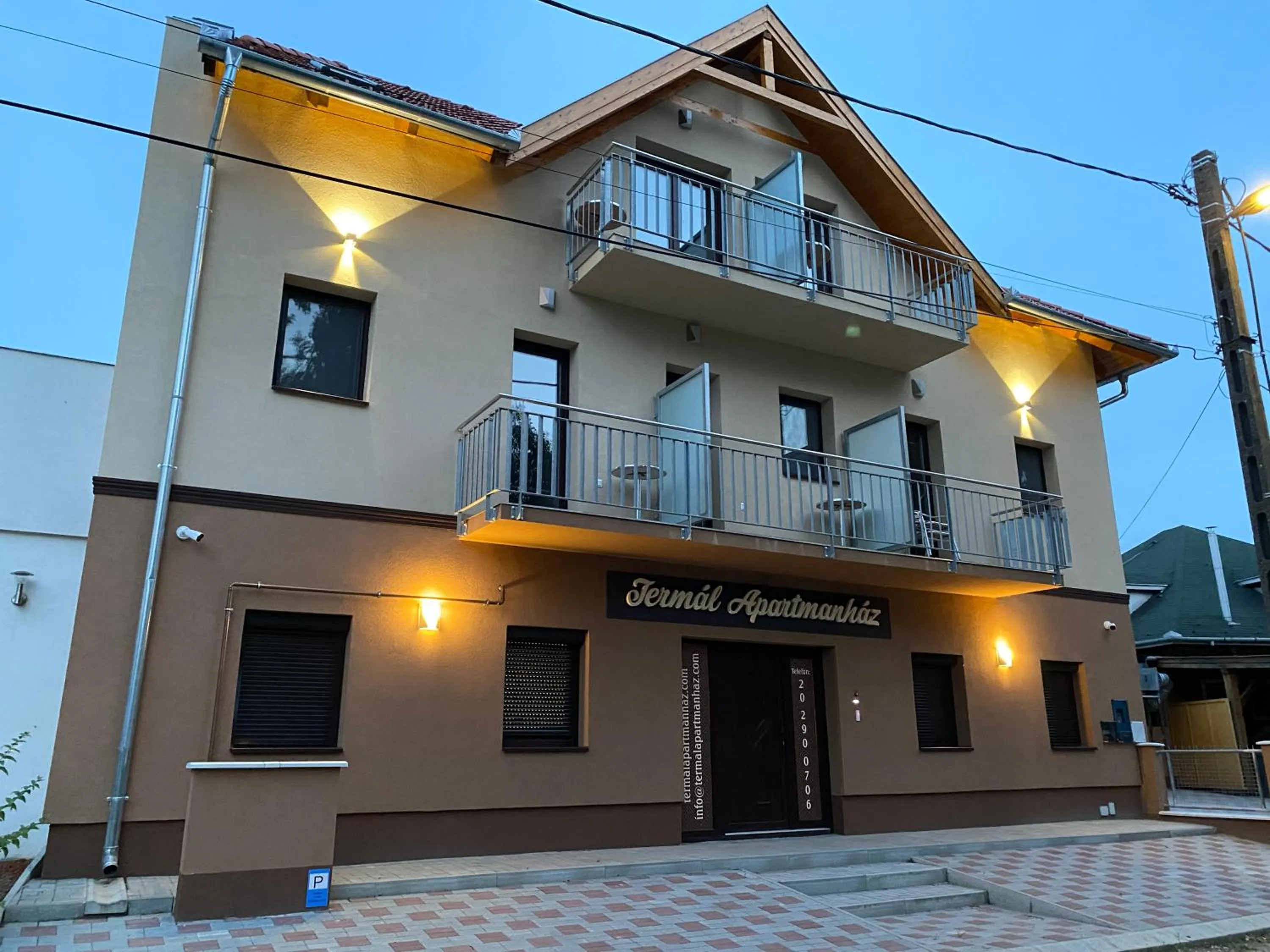 Property building in Termál Apartmanház