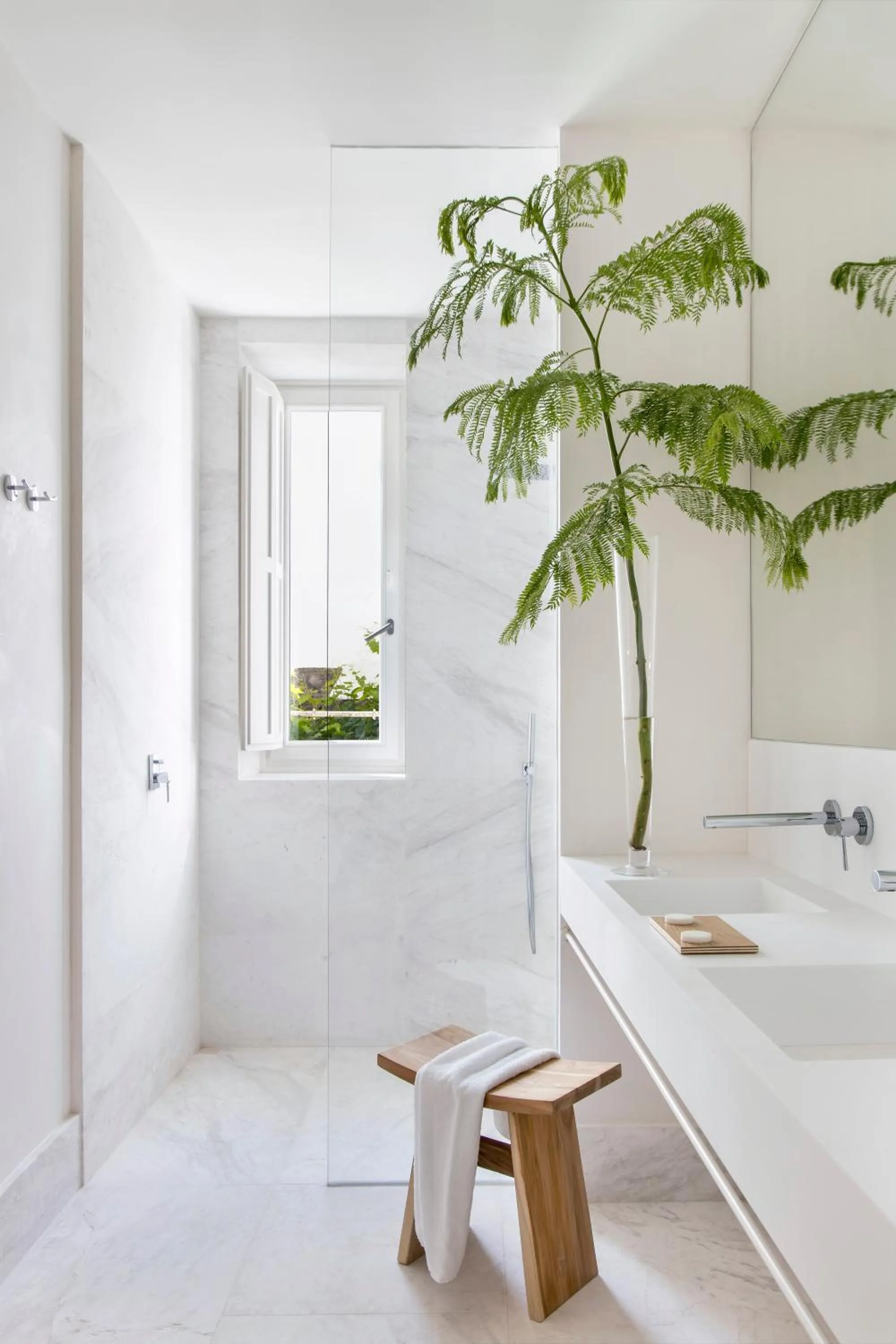 Shower in Hotel Bodega Tio Pepe