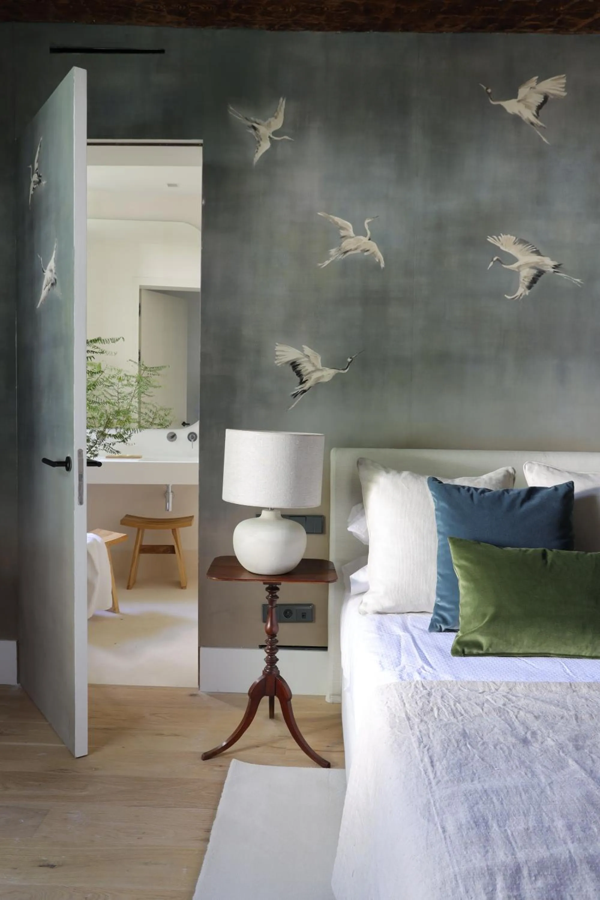 Bathroom, Bed in Hotel Bodega Tio Pepe