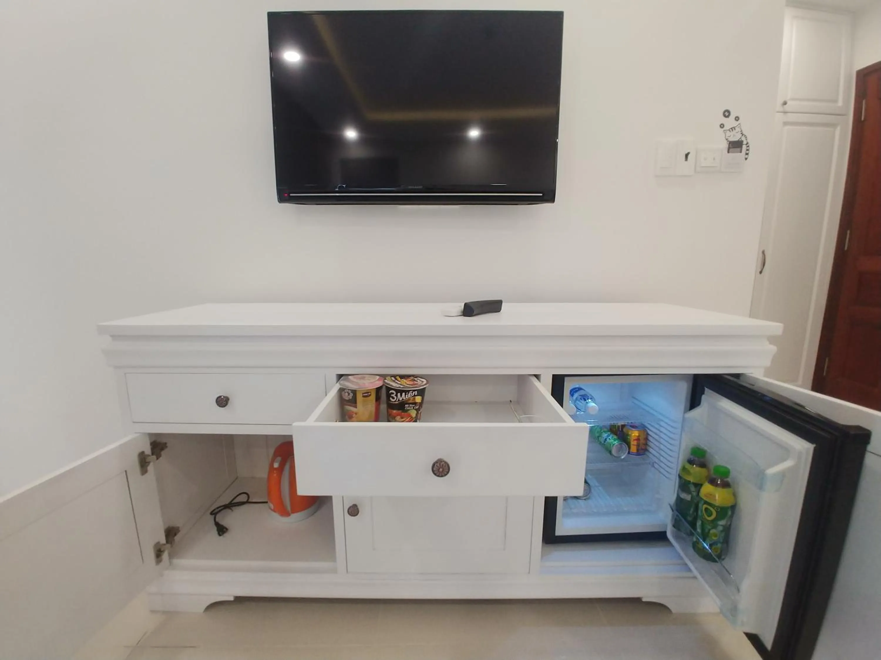 TV and multimedia in Luna Oriental