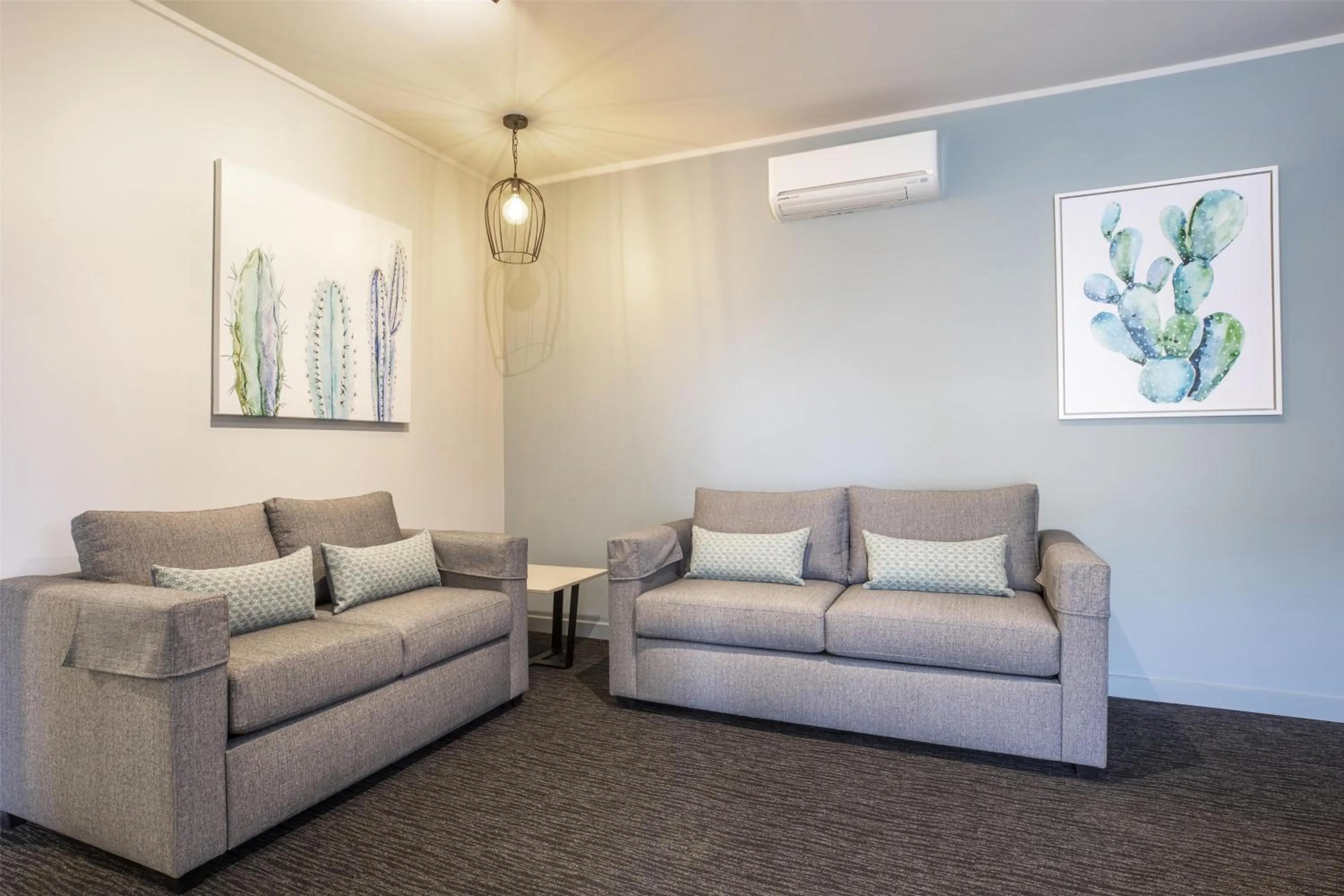 Photo of the whole room in Nightcap at Excelsior Hotel