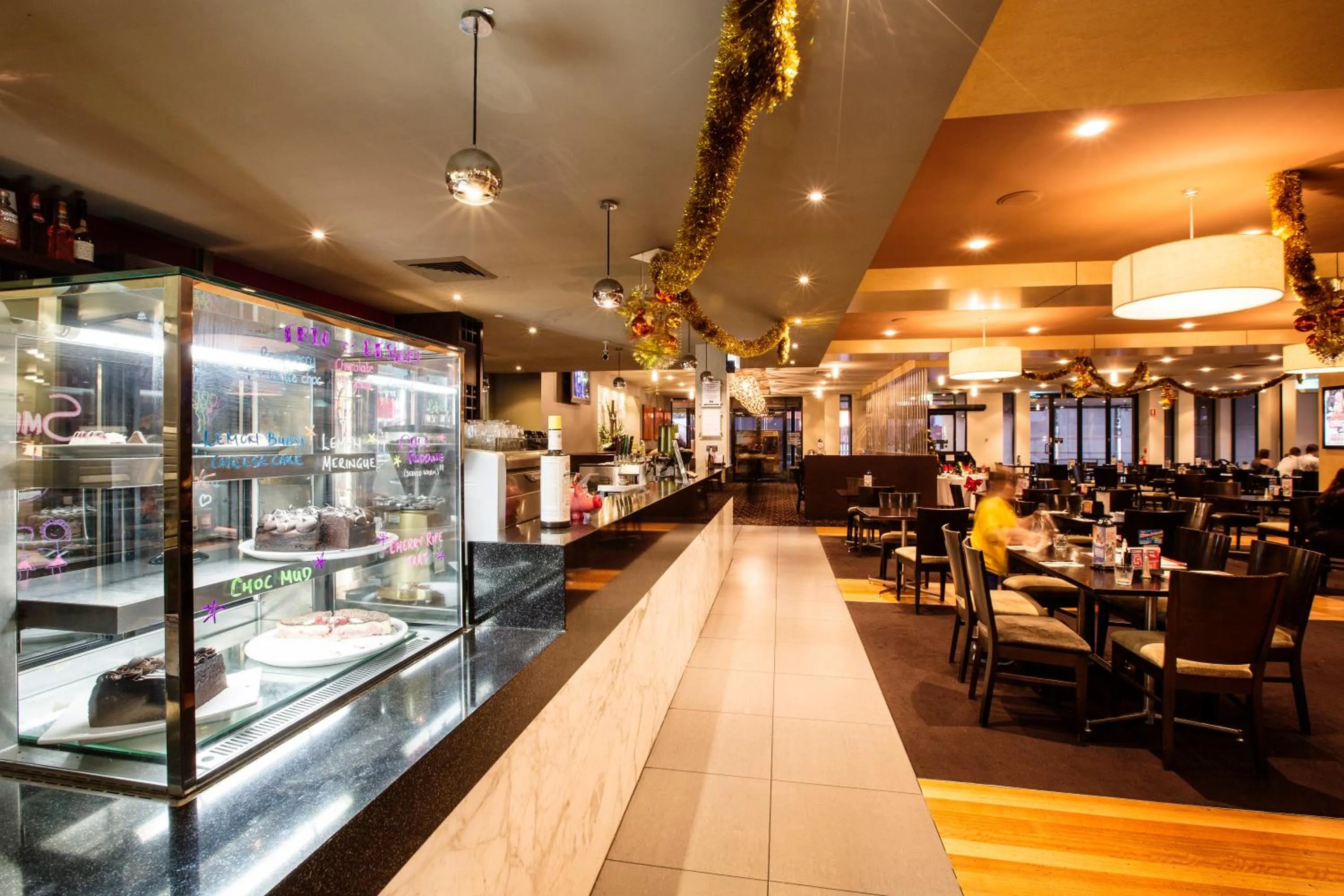 Restaurant/places to eat in Nightcap at Excelsior Hotel